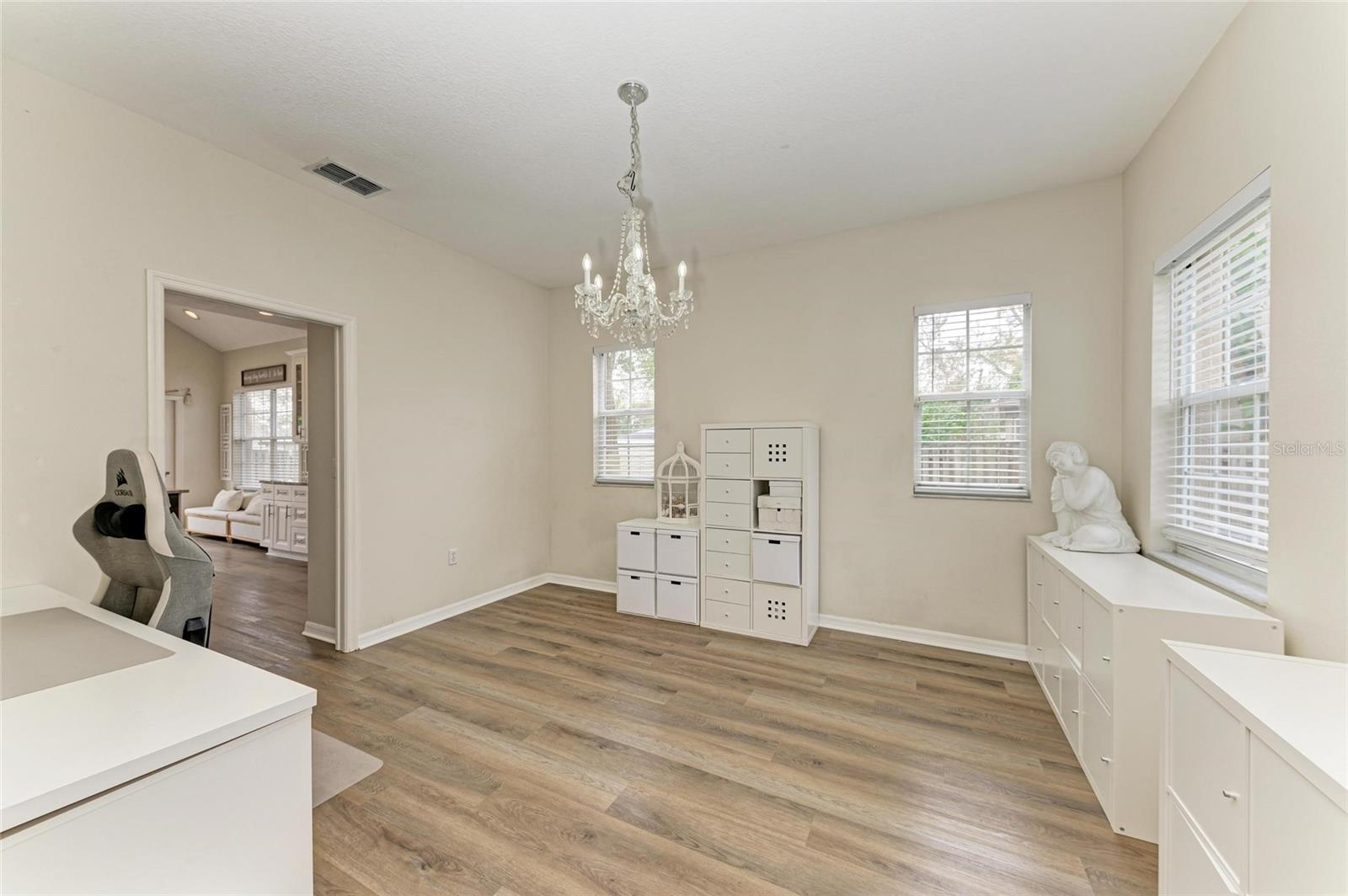 Image 19 of 42 For 1302 Carissa Court