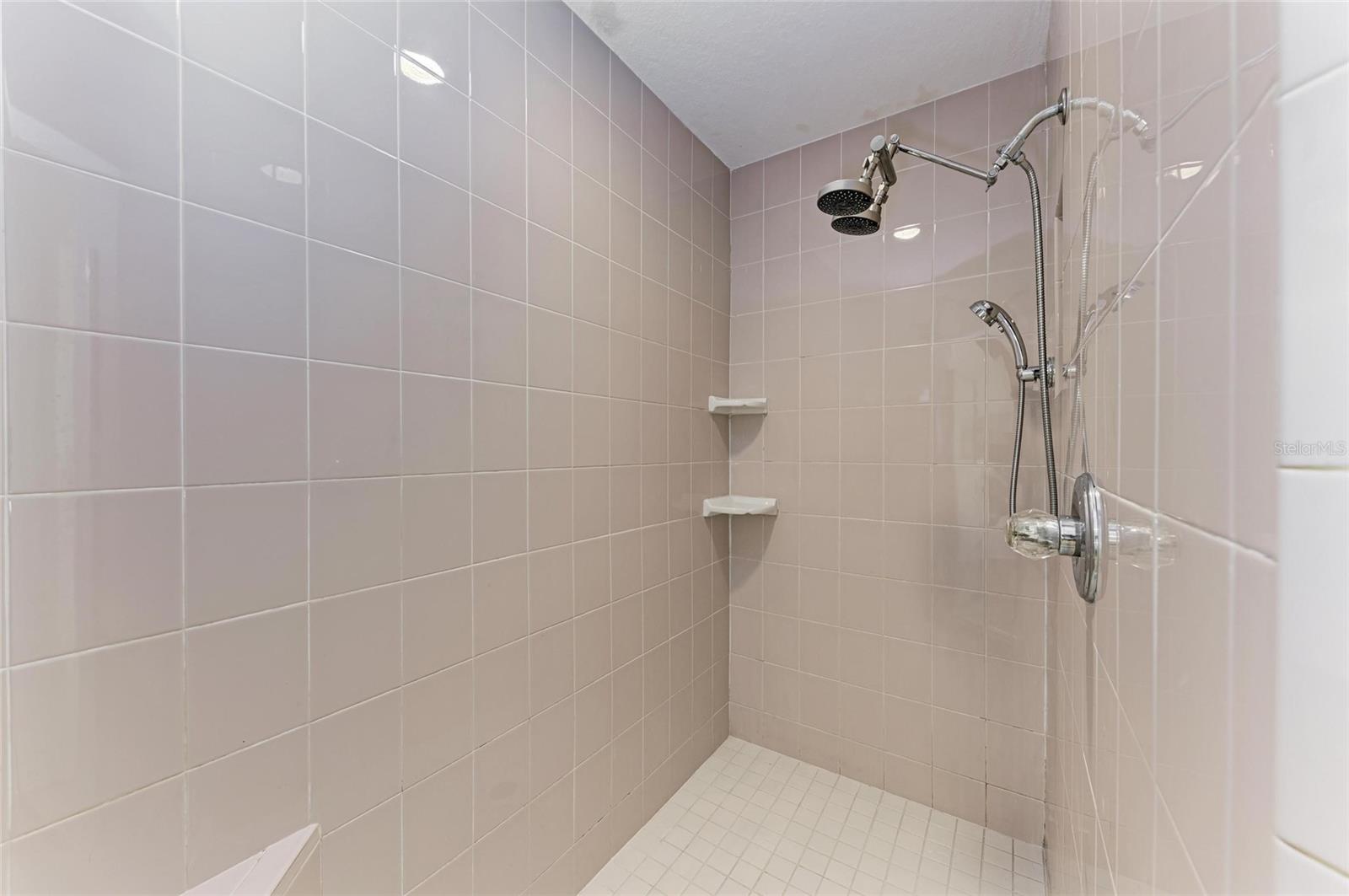 Image 31 of 42 For 1302 Carissa Court