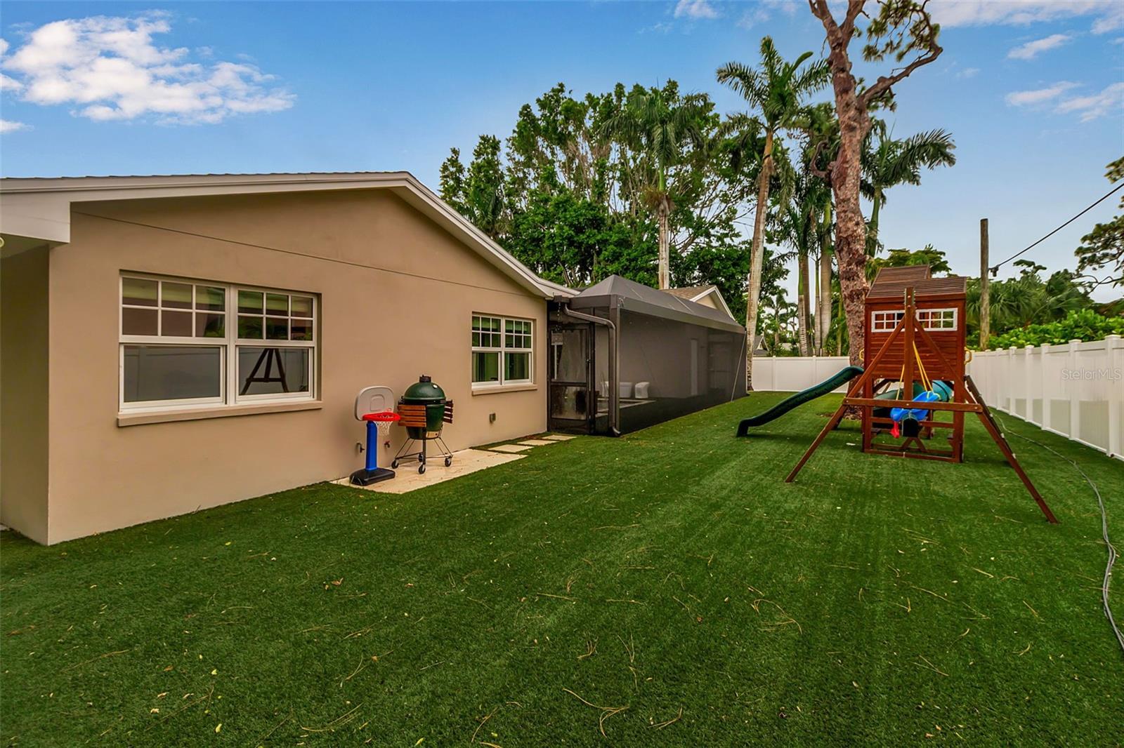Image 69 of 78 For 1838 Alta Vista Street