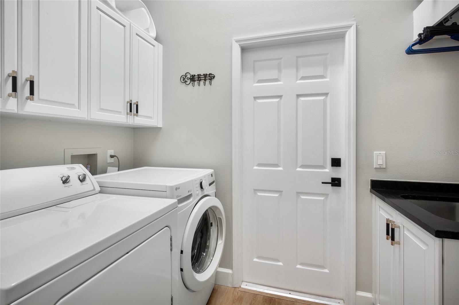 Image 31 of 43 For 4831 Sweetmeadow Circle