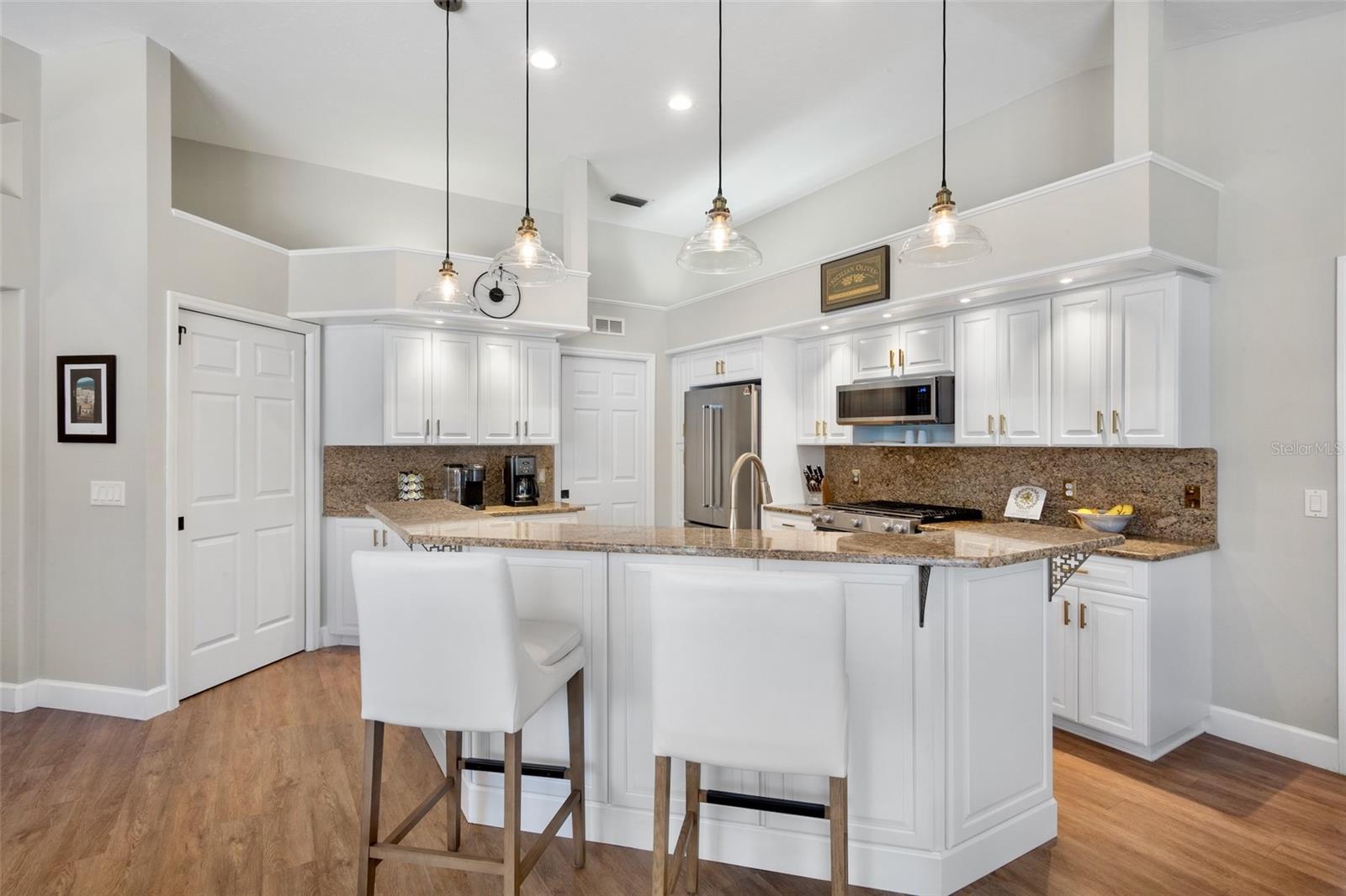 Image 6 of 43 For 4831 Sweetmeadow Circle