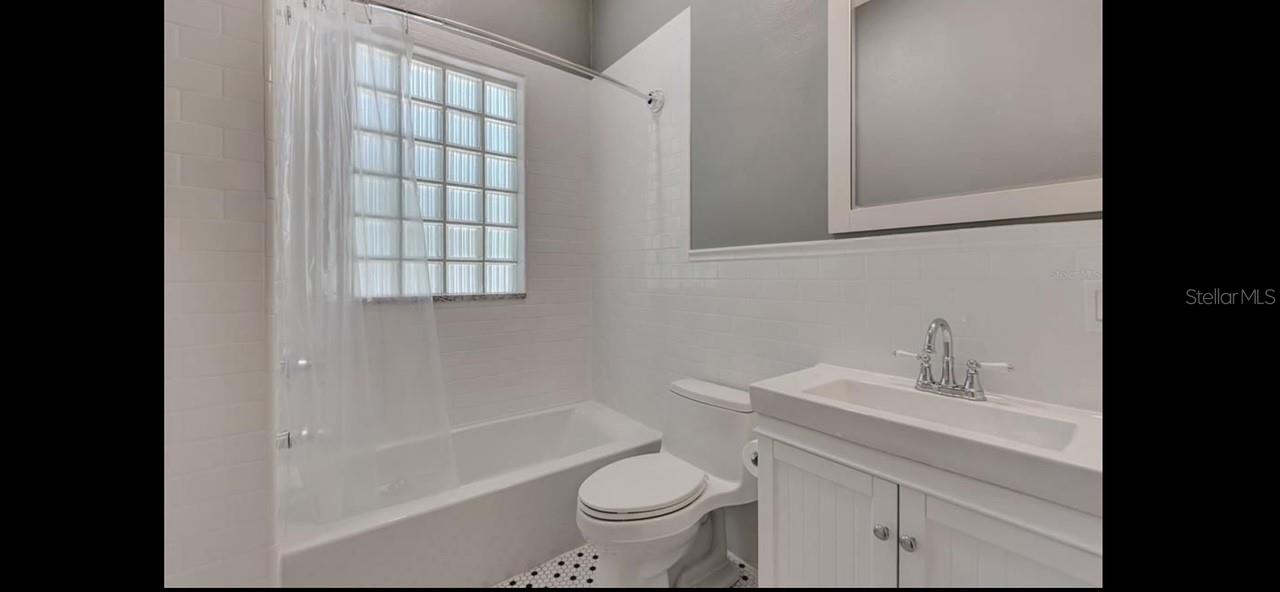 Image 7 of 11 For 1513 Palmetto Lane