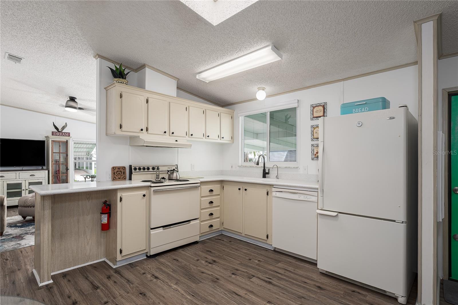 Image 10 of 29 For 4507 13th Street E