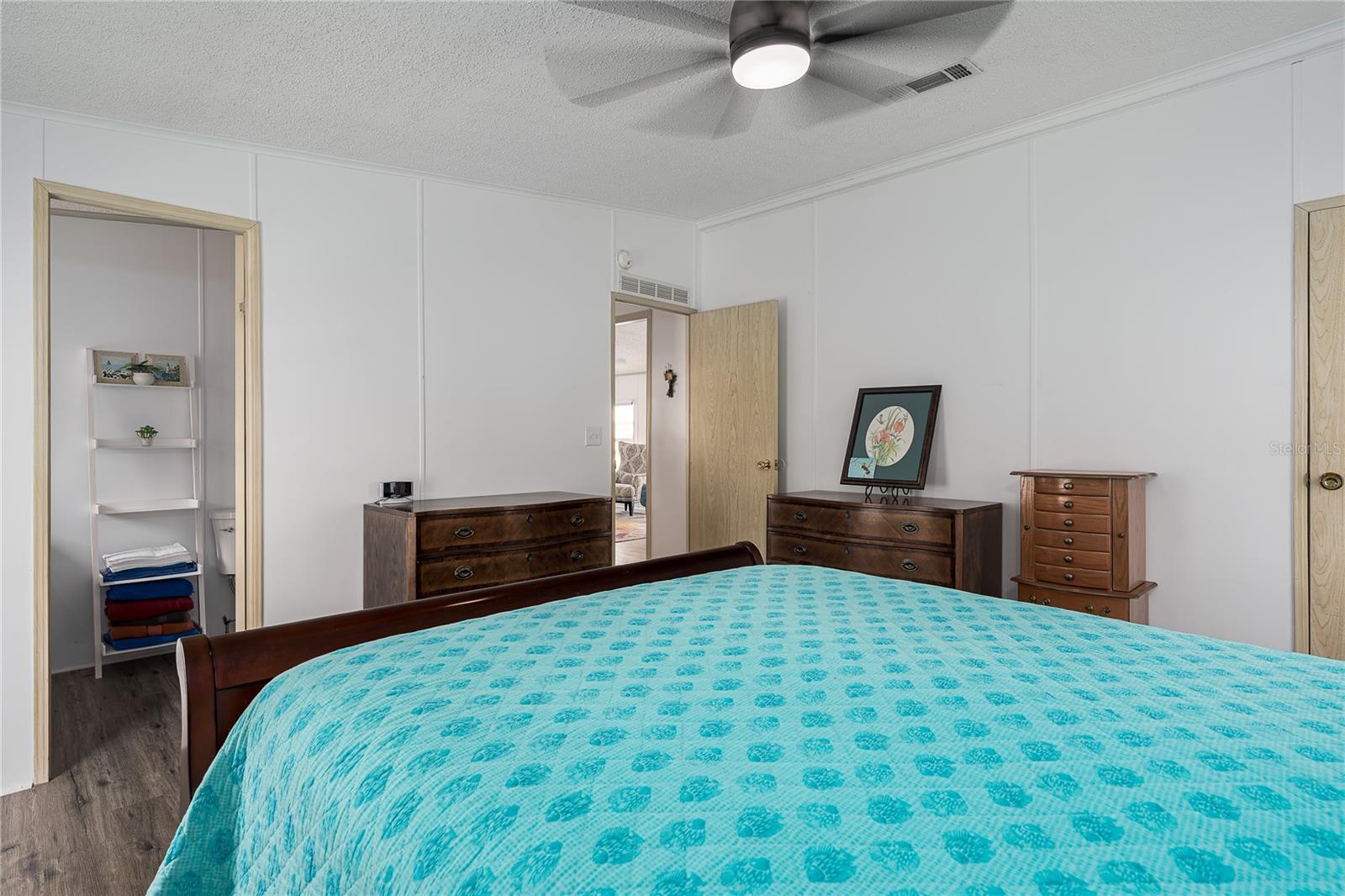 Image 15 of 29 For 4507 13th Street E