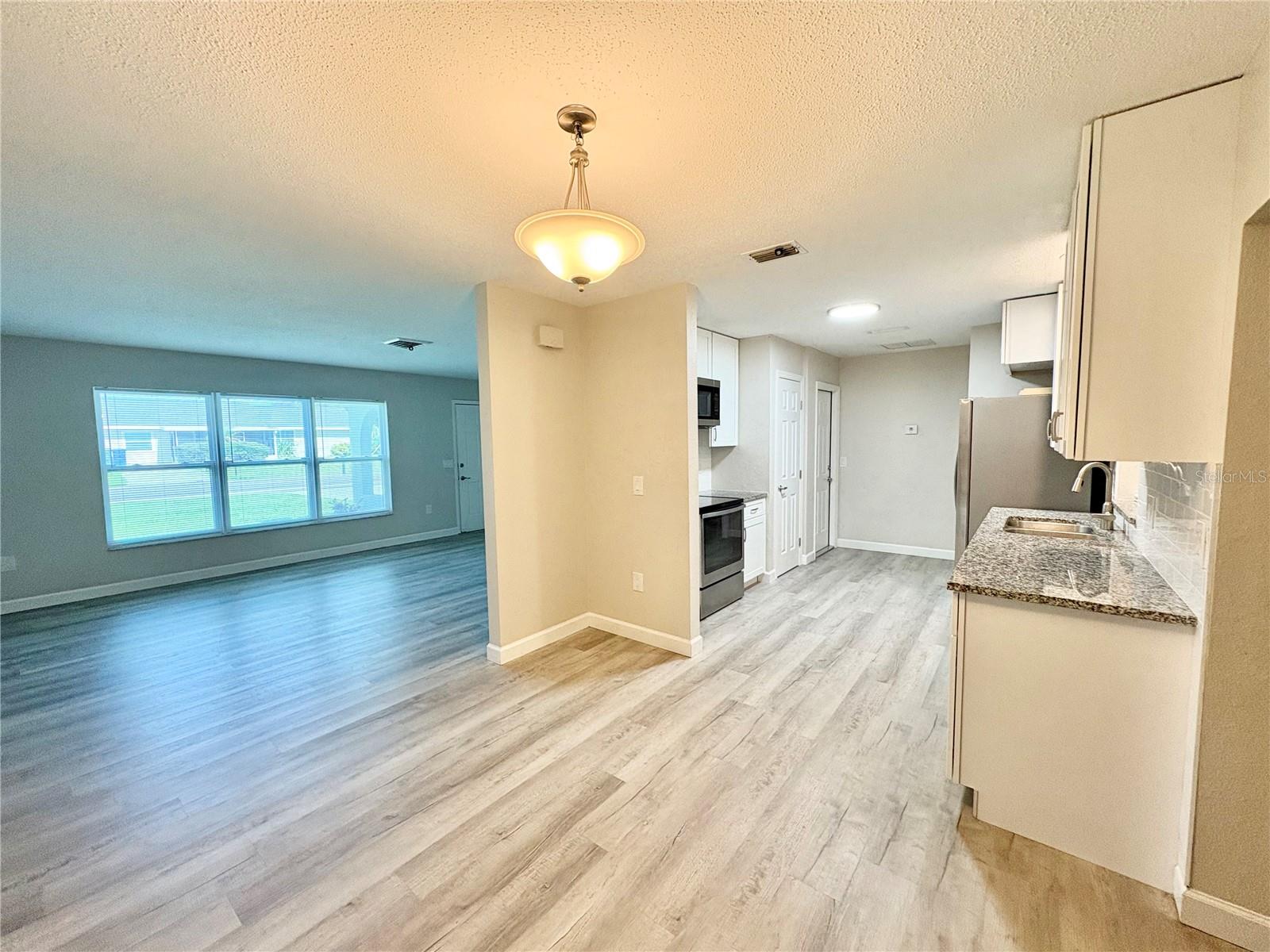Image 6 of 29 For 3126 Shamrock Drive