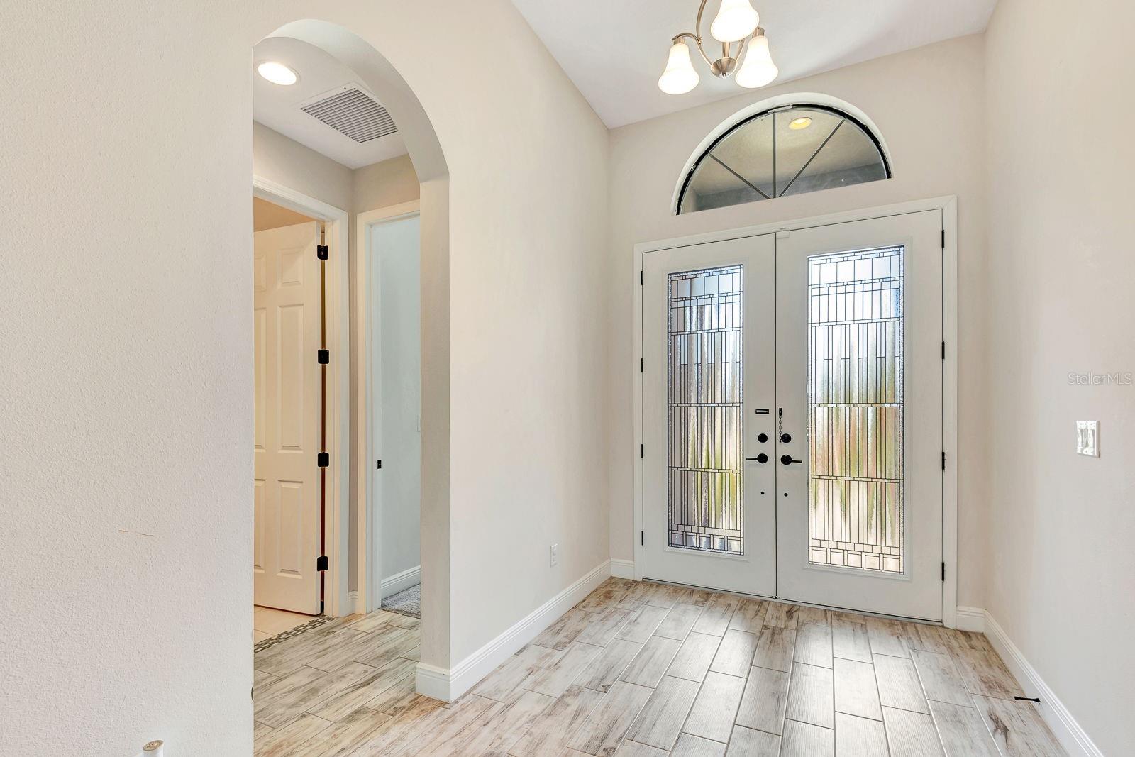 Image 11 of 62 For 9215 Isabella Circle