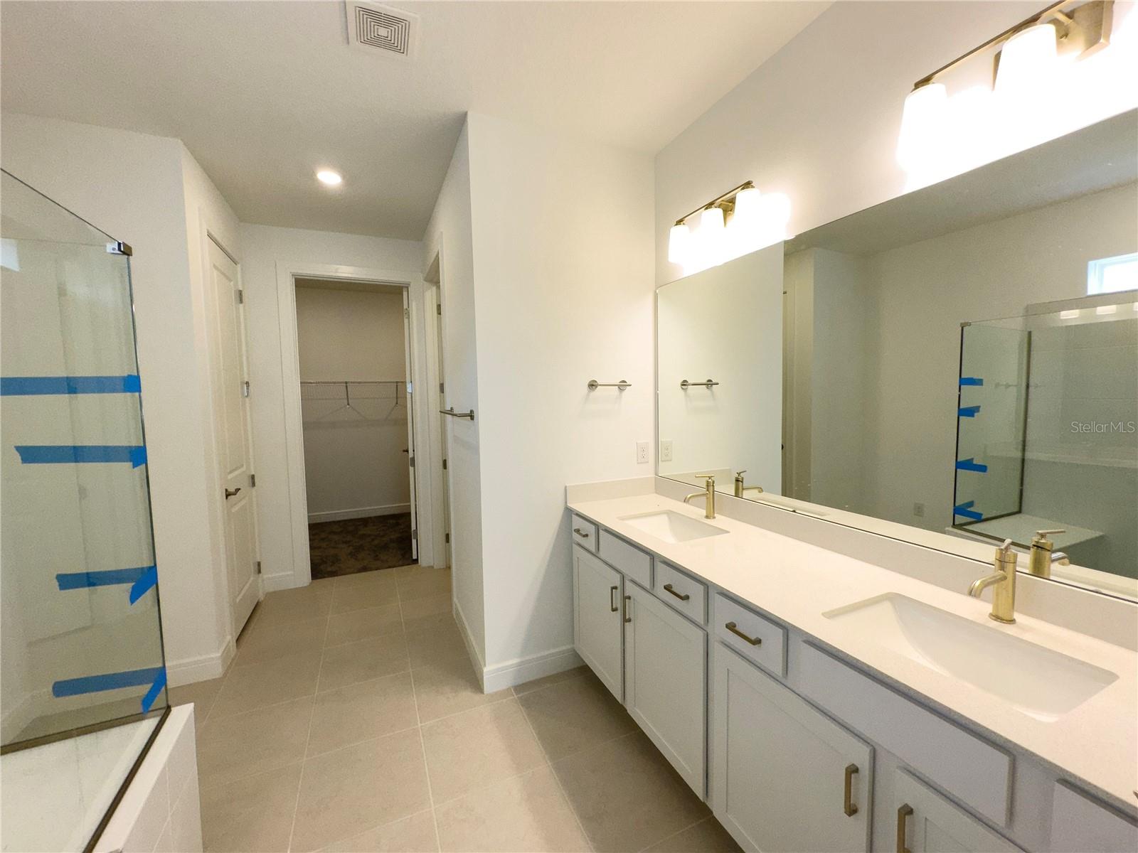 Image 13 of 24 For 10011 Longmeadow Avenue