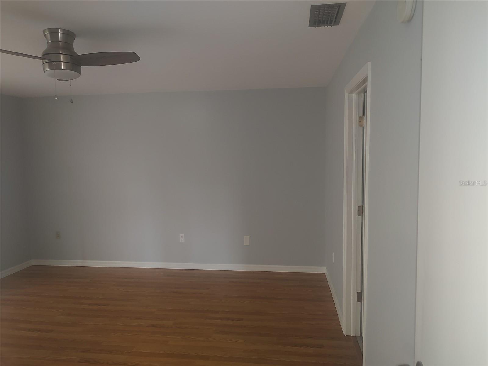 Image 15 of 49 For 515 Leffingwell Avenue 109