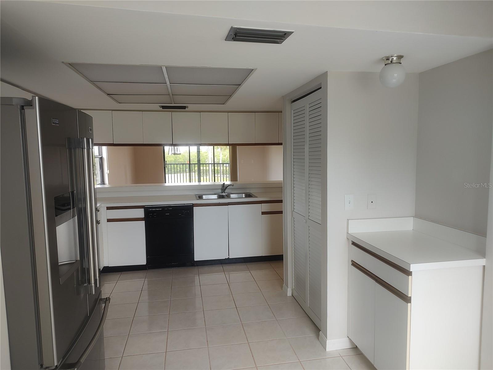 Image 6 of 49 For 515 Leffingwell Avenue 109