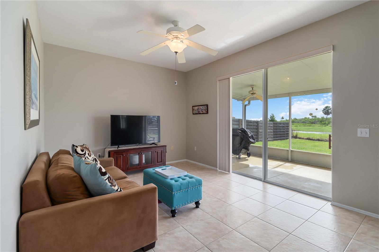 Image 12 of 37 For 9410 71st Avenue E