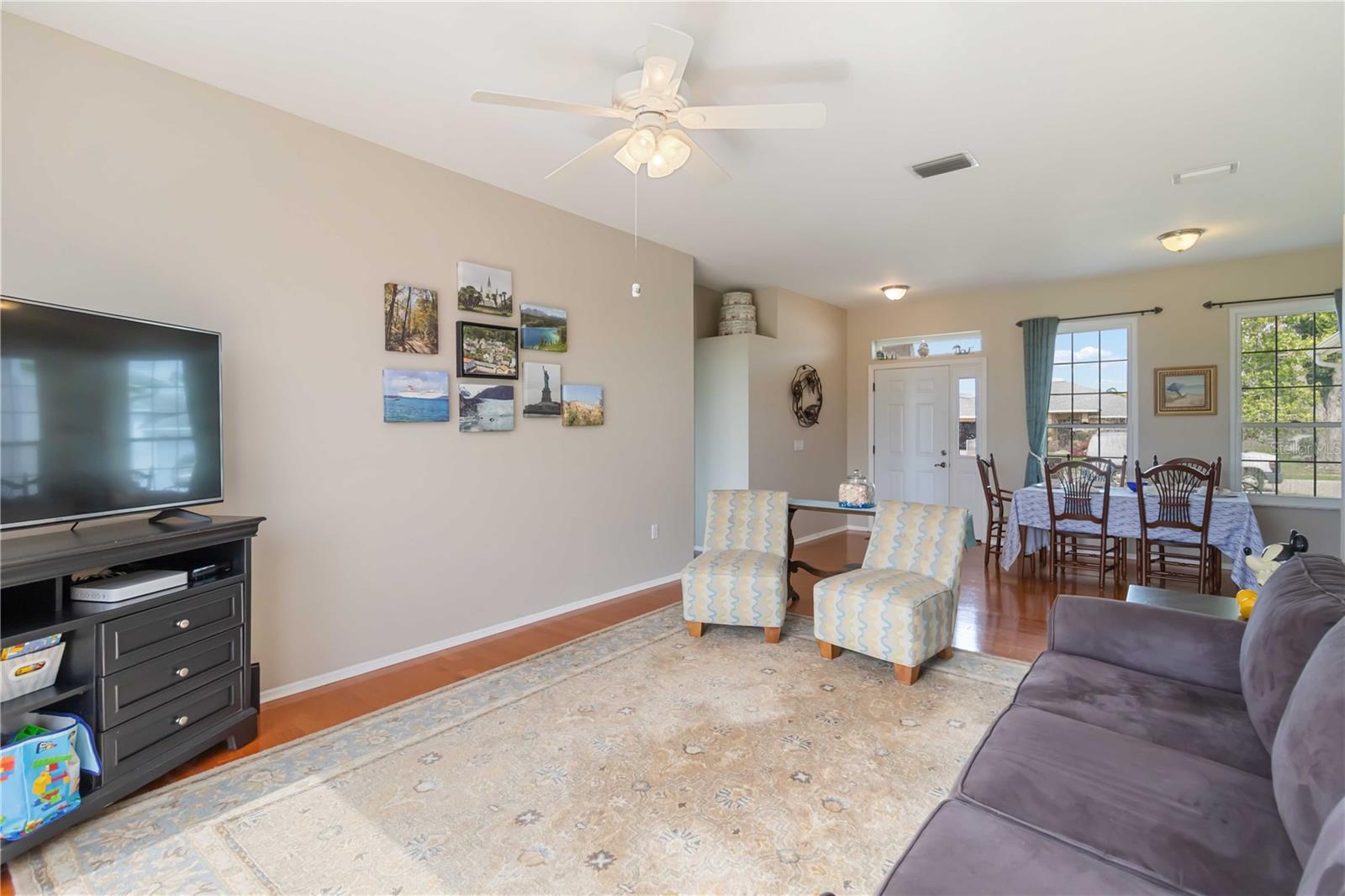 Image 5 of 37 For 9410 71st Avenue E