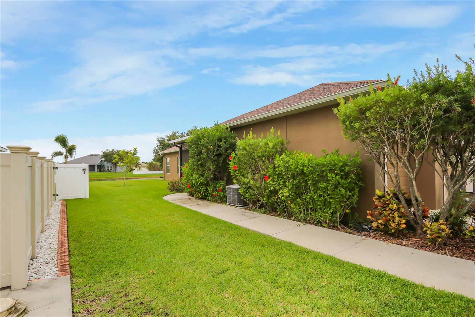 Image 4 of 37 For 2819 47th Street E