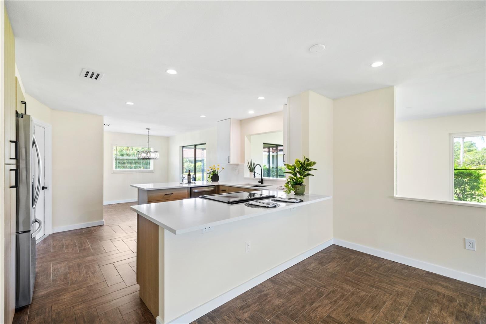 Image 15 of 44 For 5017 Vivienda Way 29