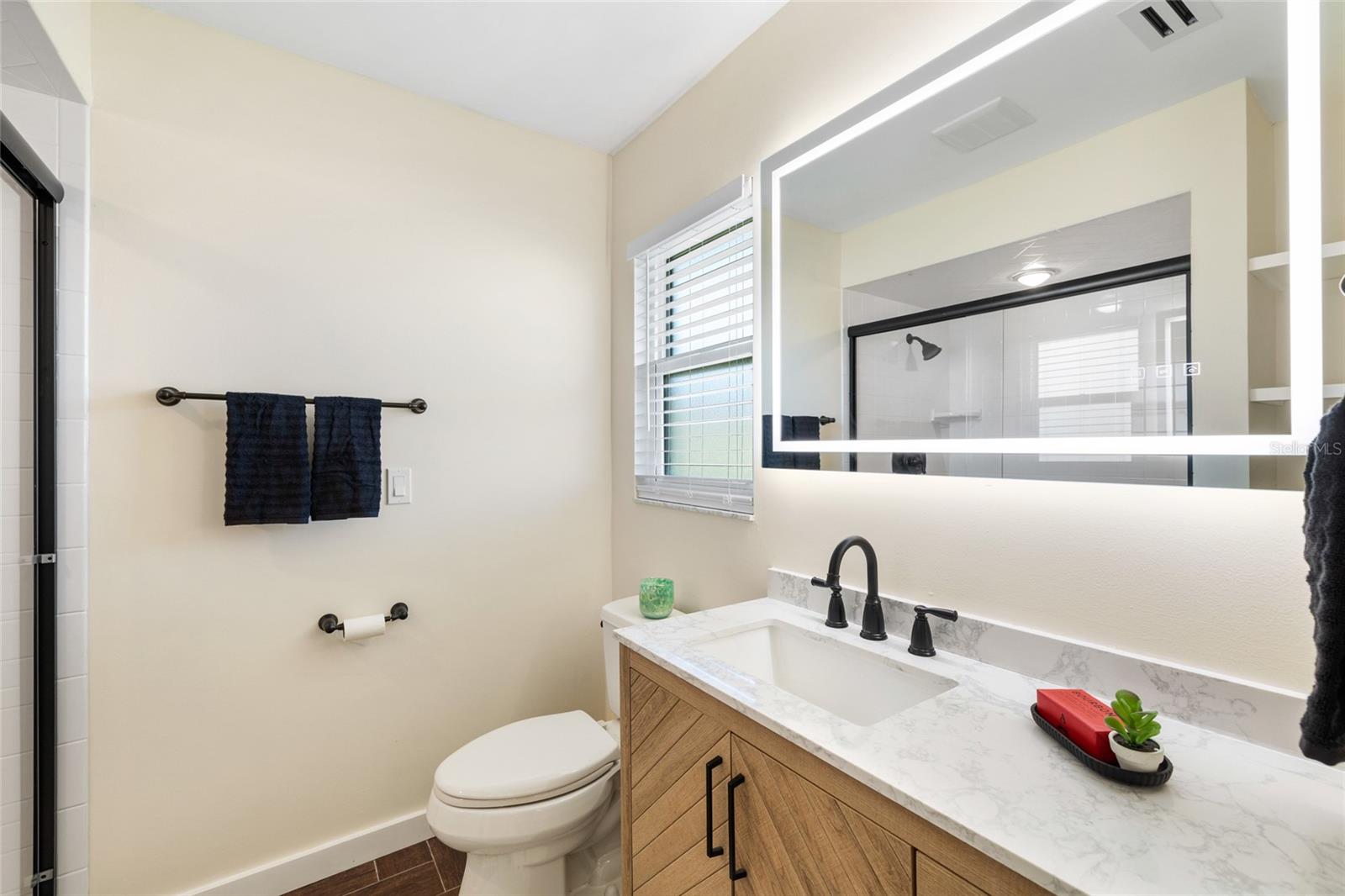 Image 34 of 44 For 5017 Vivienda Way 29