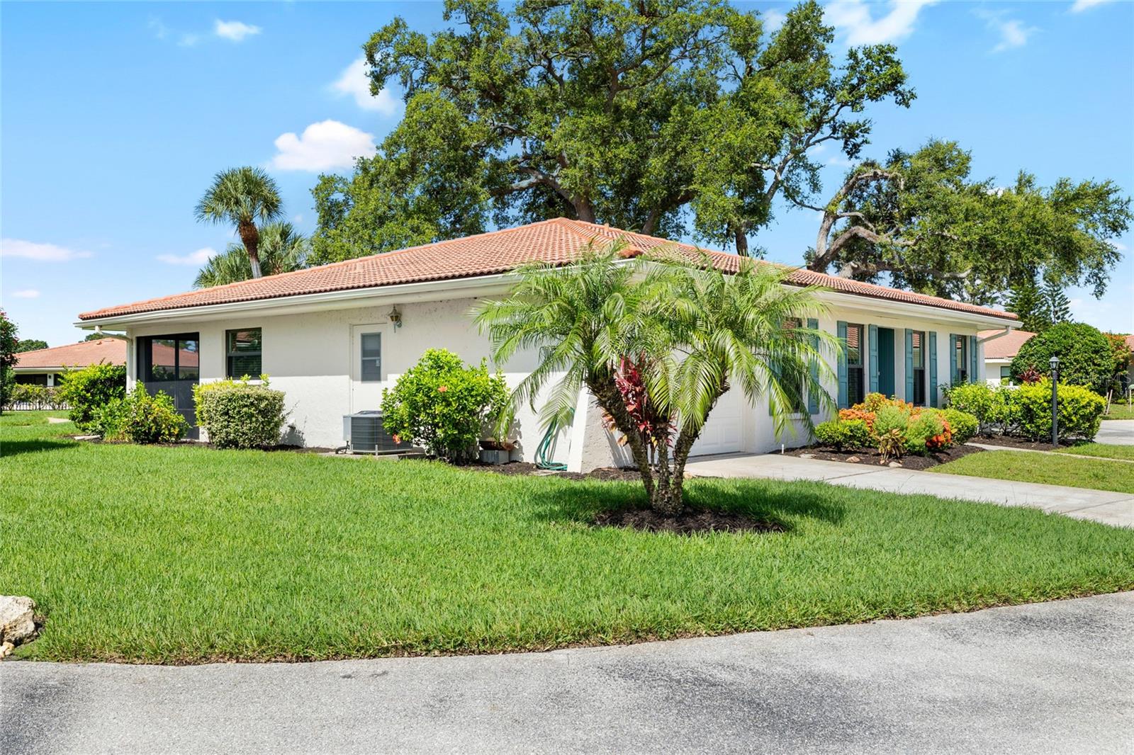 Image 5 of 44 For 5017 Vivienda Way 29