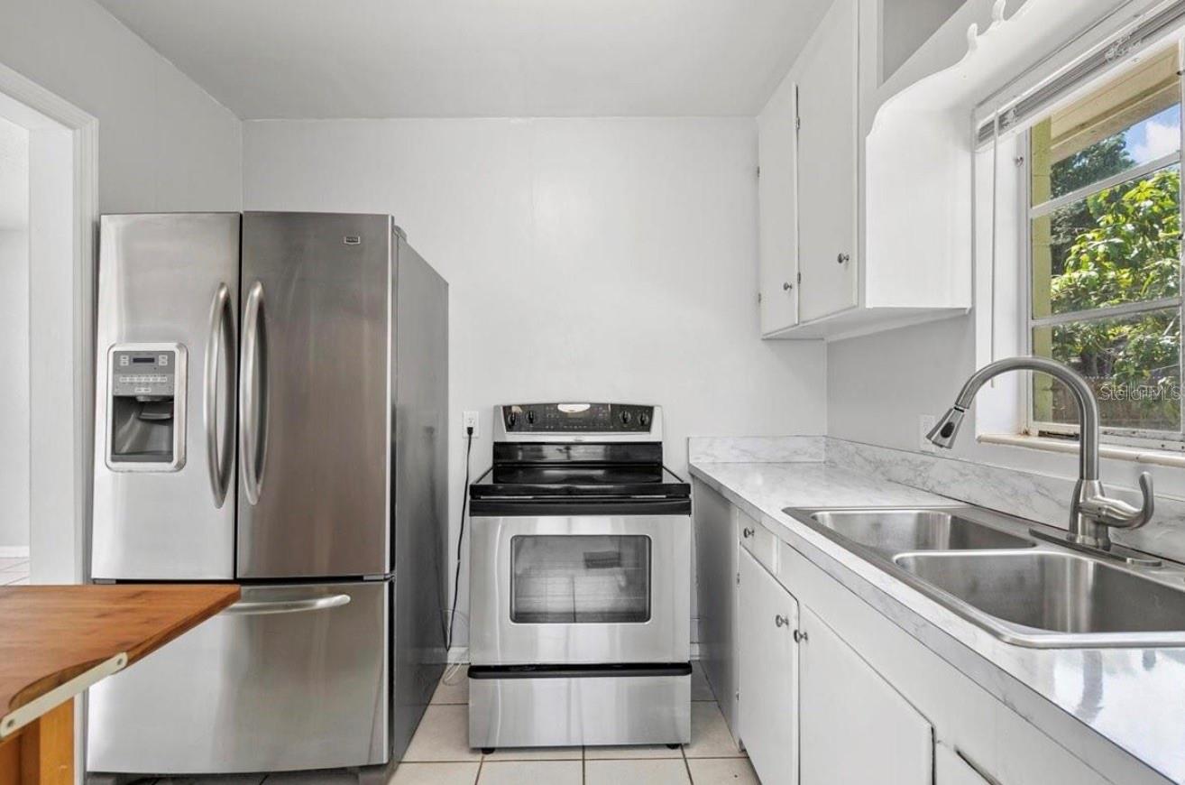 Image 11 of 23 For 3915 Iroquois Avenue