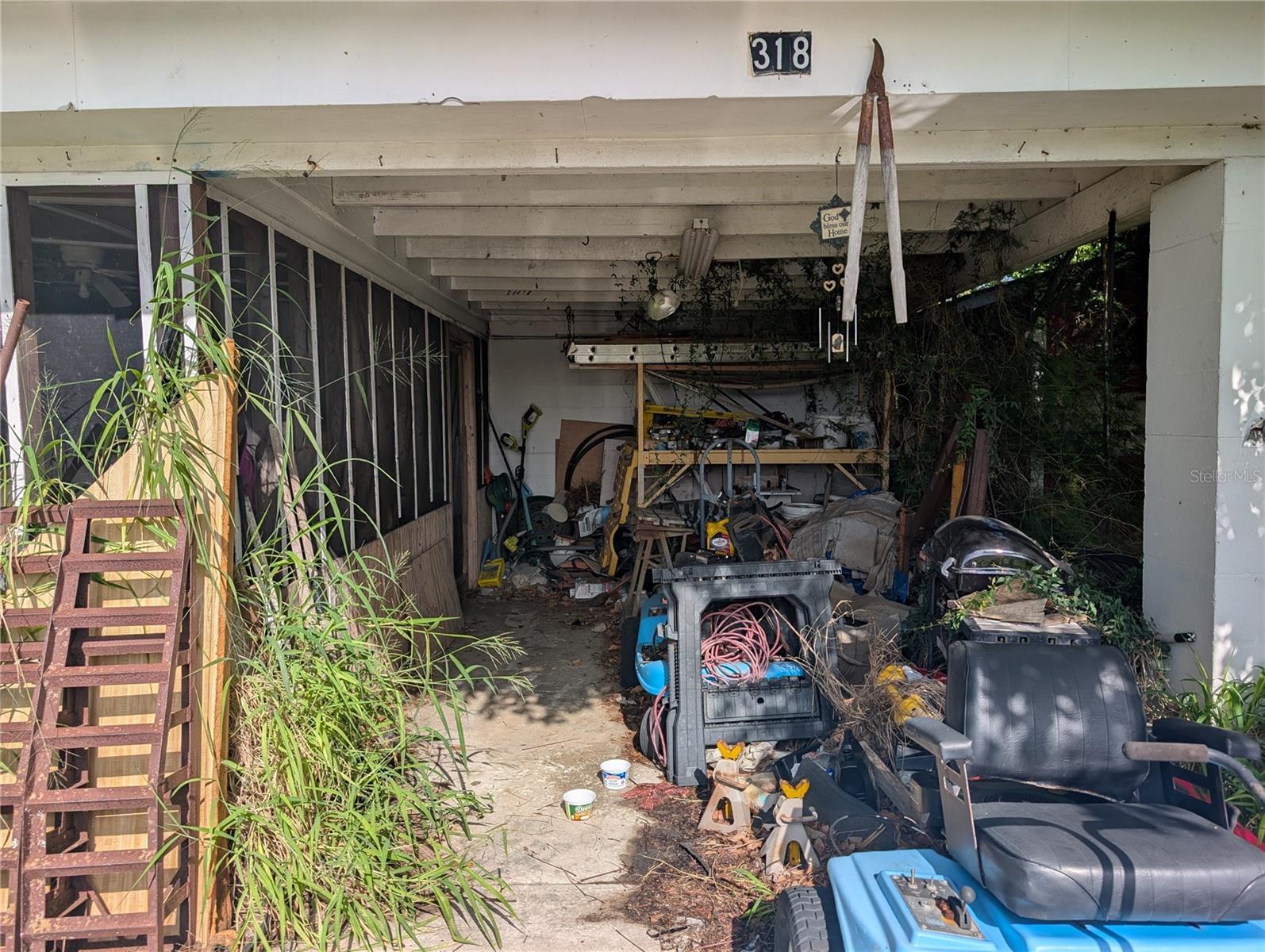 Image 2 of 17 For 318 Magnolia Avenue