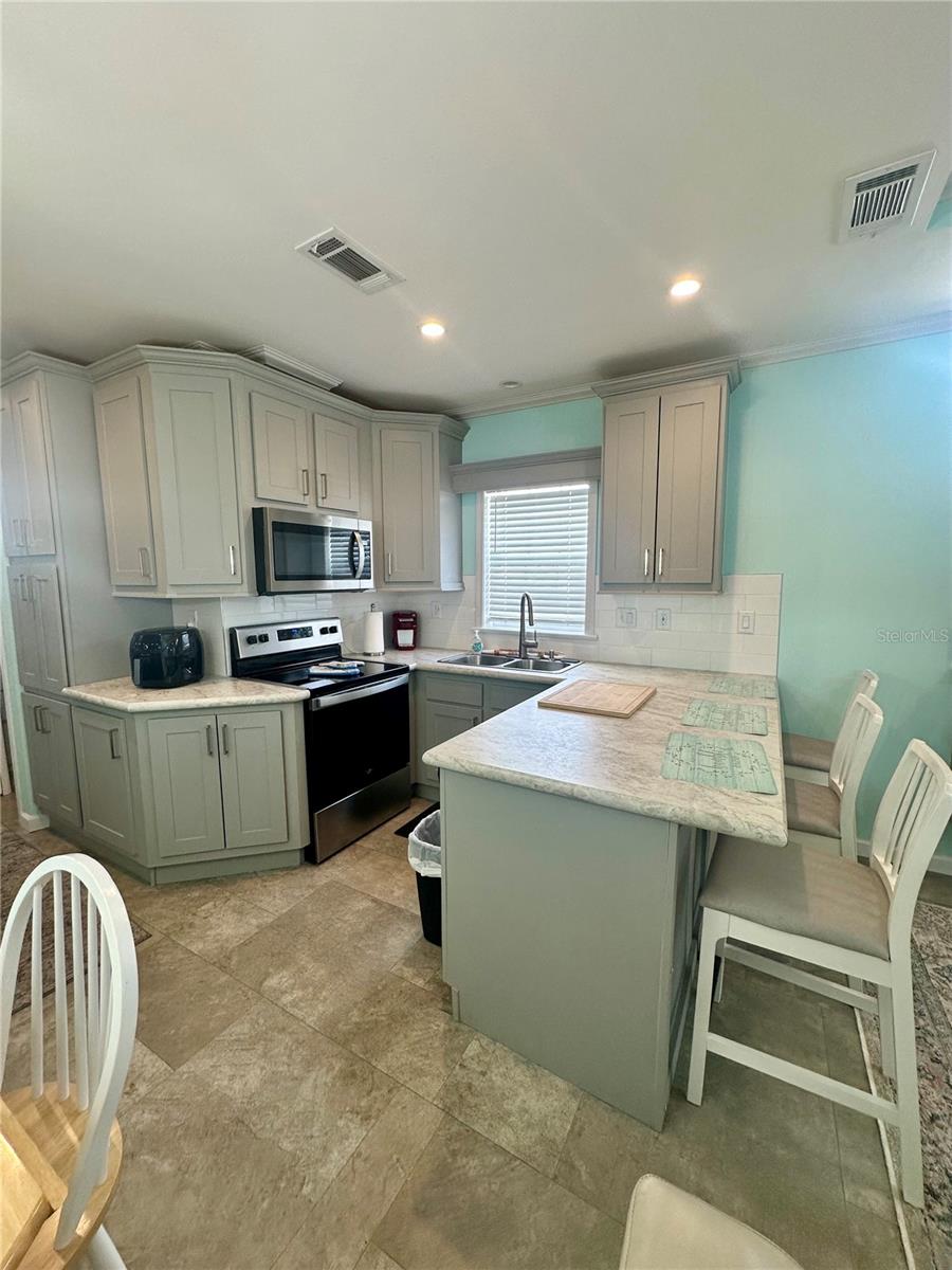 Image 5 of 42 For 2018 Florida Boulevard