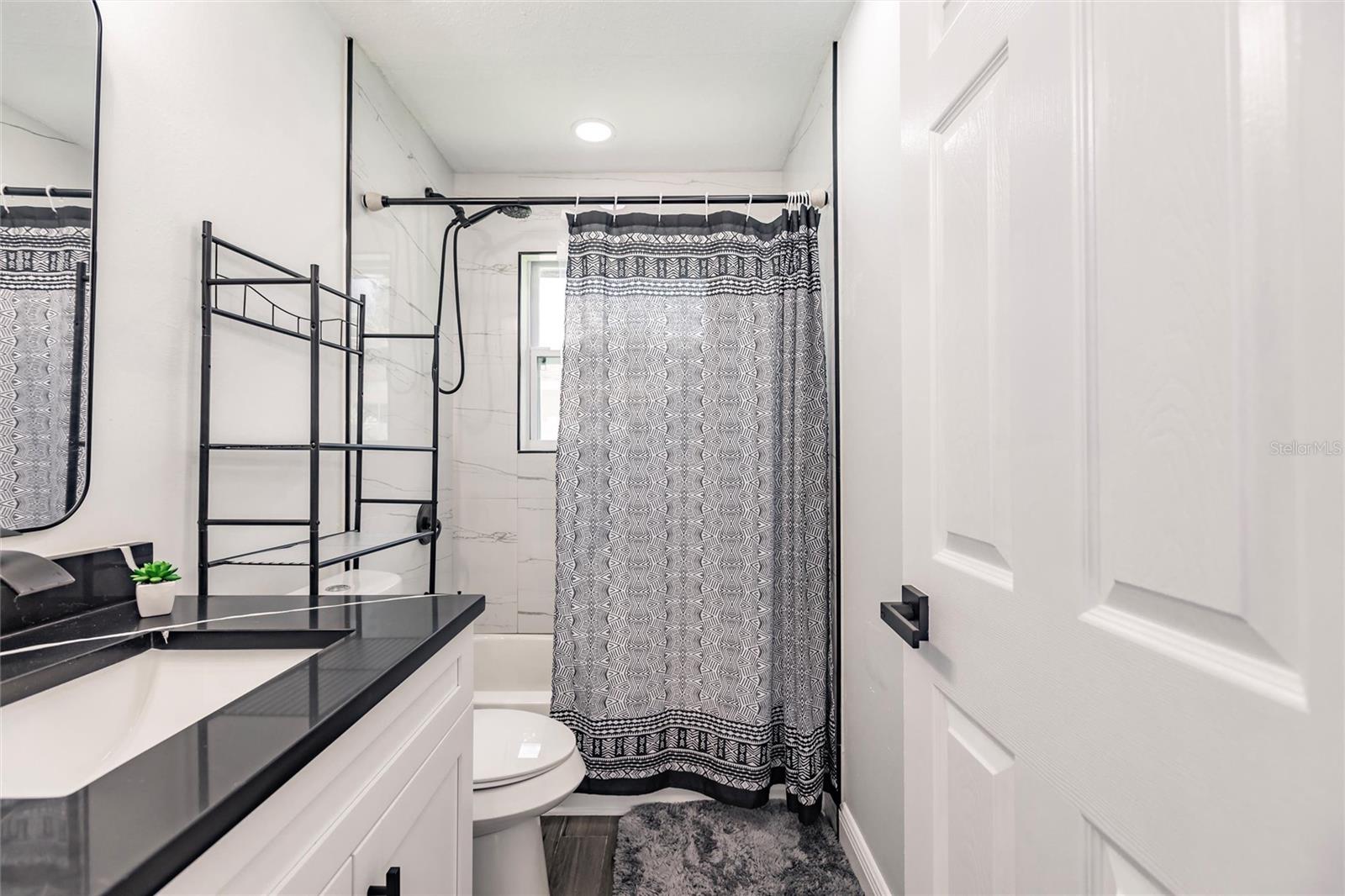 Image 34 of 57 For 5913 Untermeyer Court