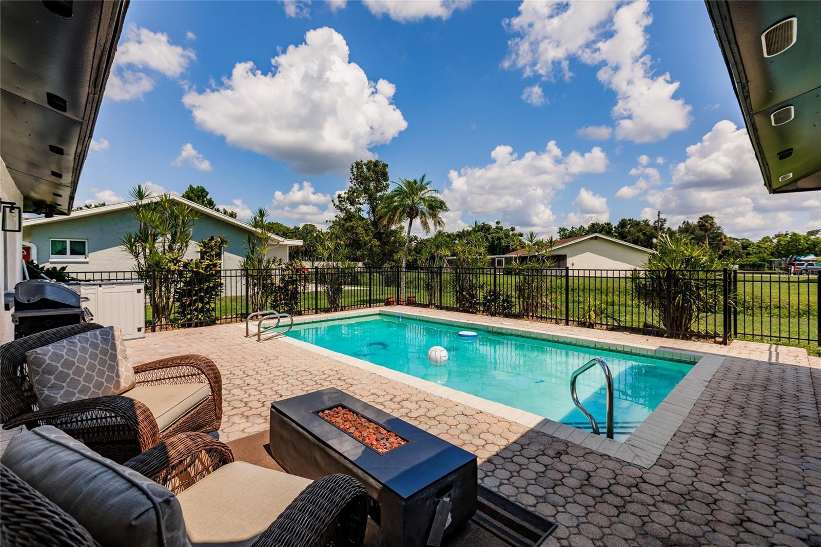 Image 38 of 57 For 5913 Untermeyer Court