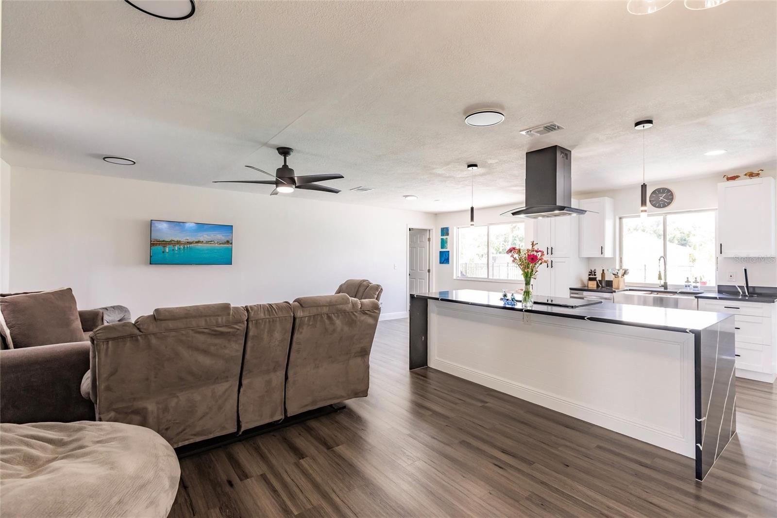 Image 7 of 57 For 5913 Untermeyer Court