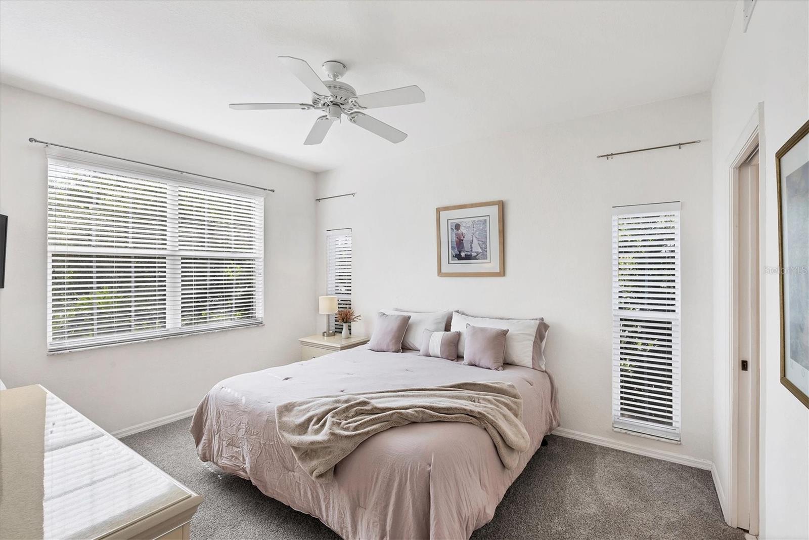 Image 17 of 44 For 8335 Glenrose Way 1513