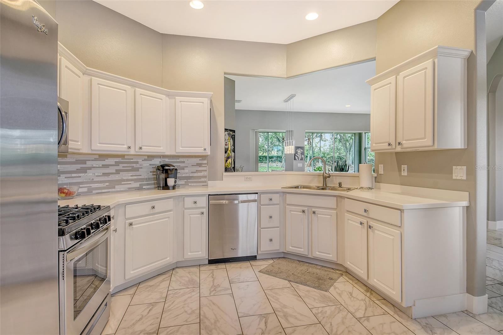 Image 10 of 30 For 5162 Highbury Circle