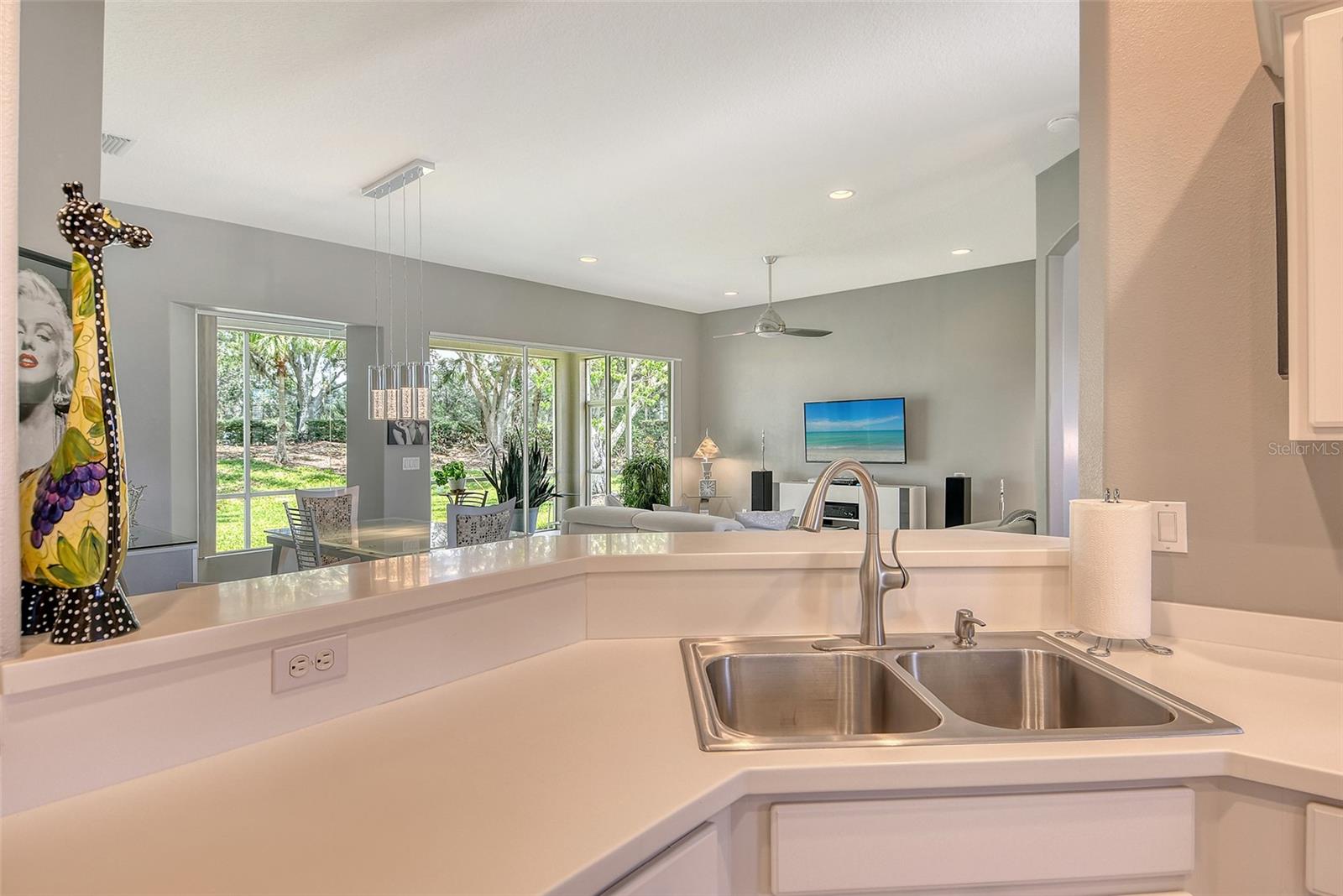 Image 11 of 30 For 5162 Highbury Circle