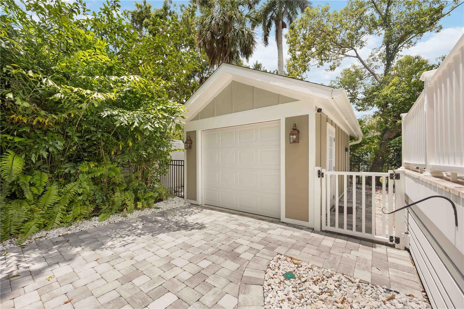 Image 14 of 46 For 1623 8th Avenue W