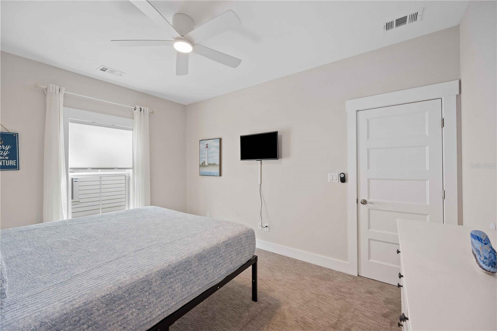 Image 32 of 46 For 1623 8th Avenue W