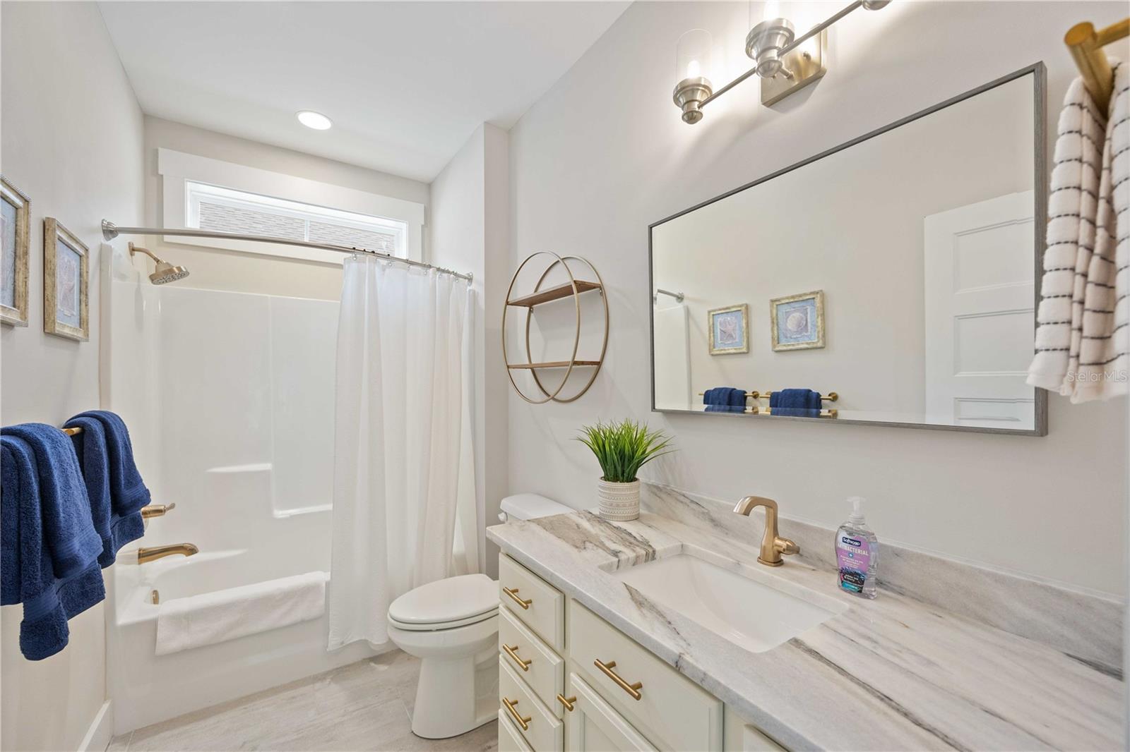 Image 33 of 46 For 1623 8th Avenue W