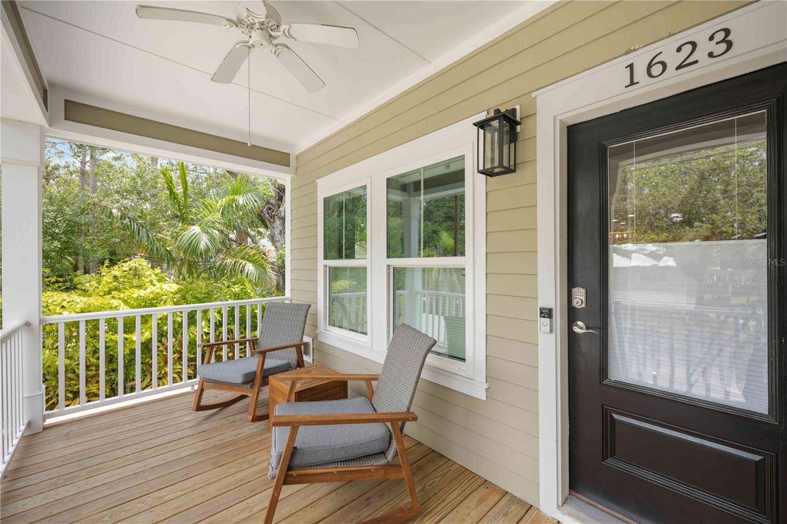 Image 4 of 46 For 1623 8th Avenue W