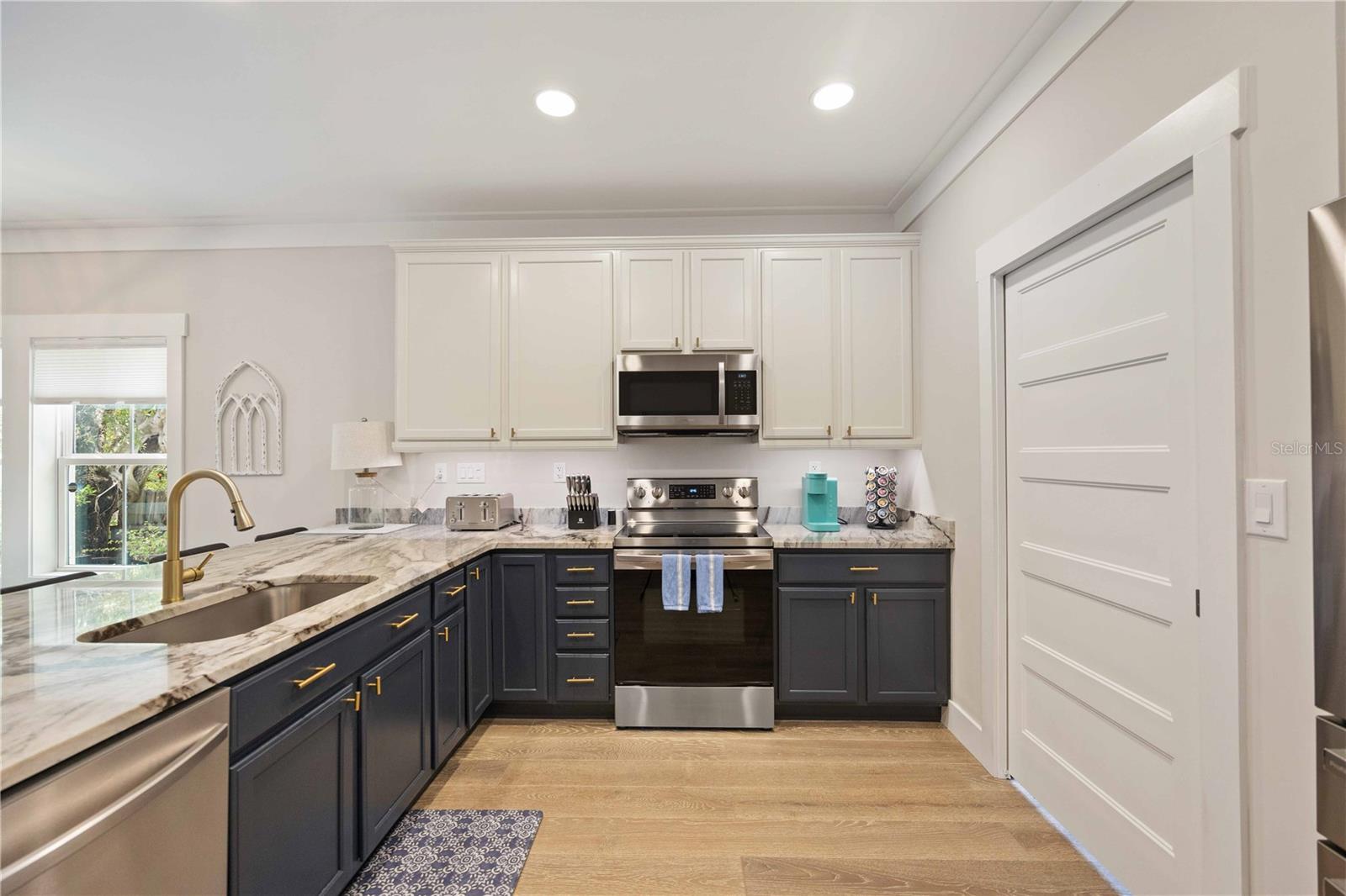 Image 43 of 46 For 1623 8th Avenue W