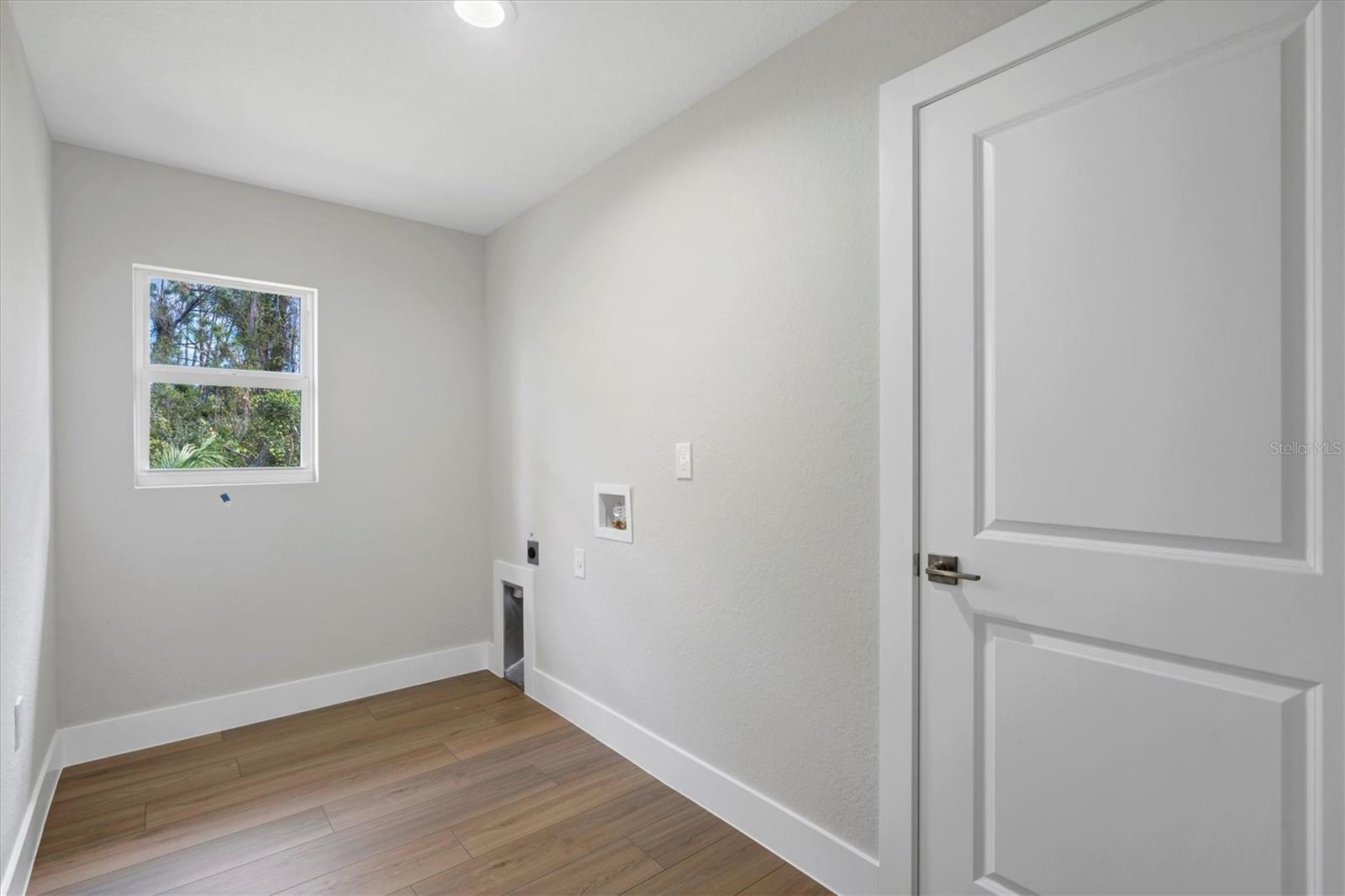 Image 21 of 24 For 2703 Carmelia Street