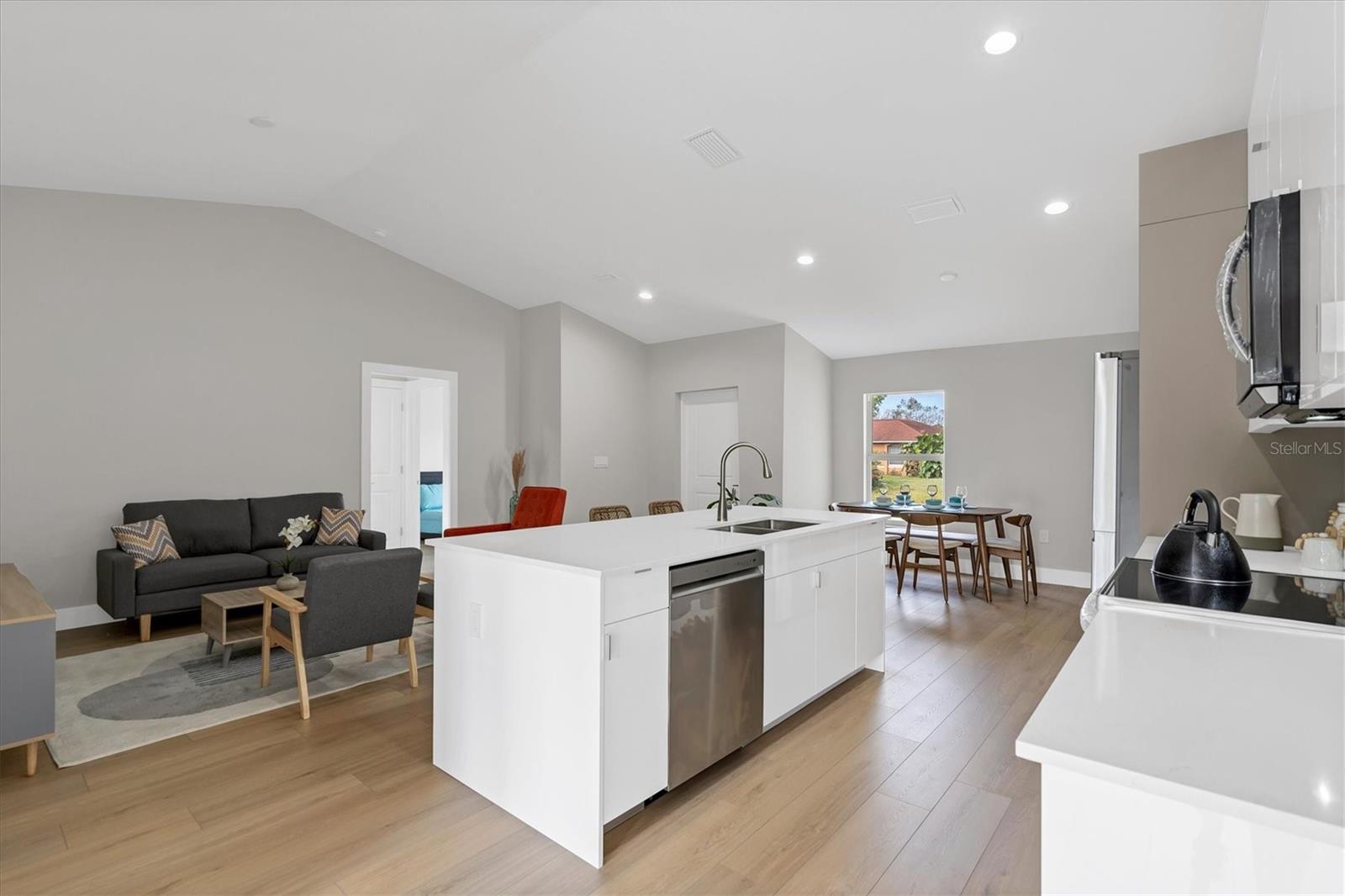 Image 9 of 24 For 2703 Carmelia Street
