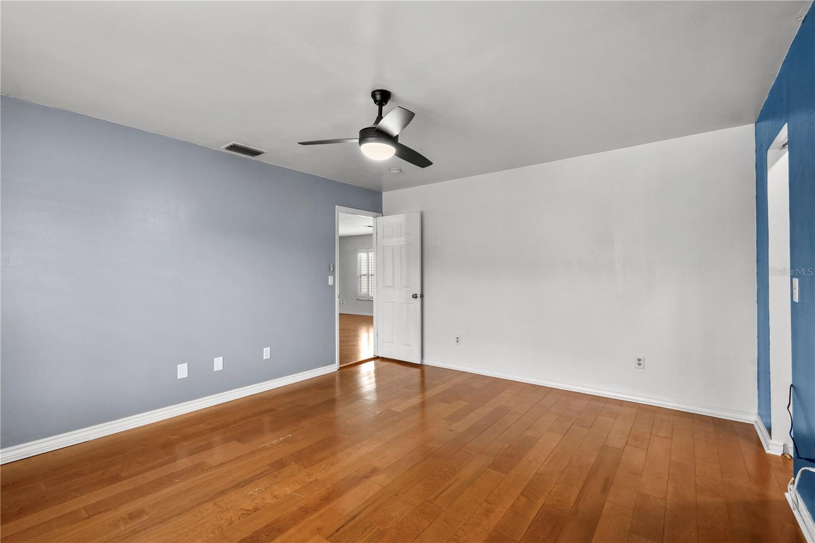 Image 43 of 87 For 354 Willow Lane