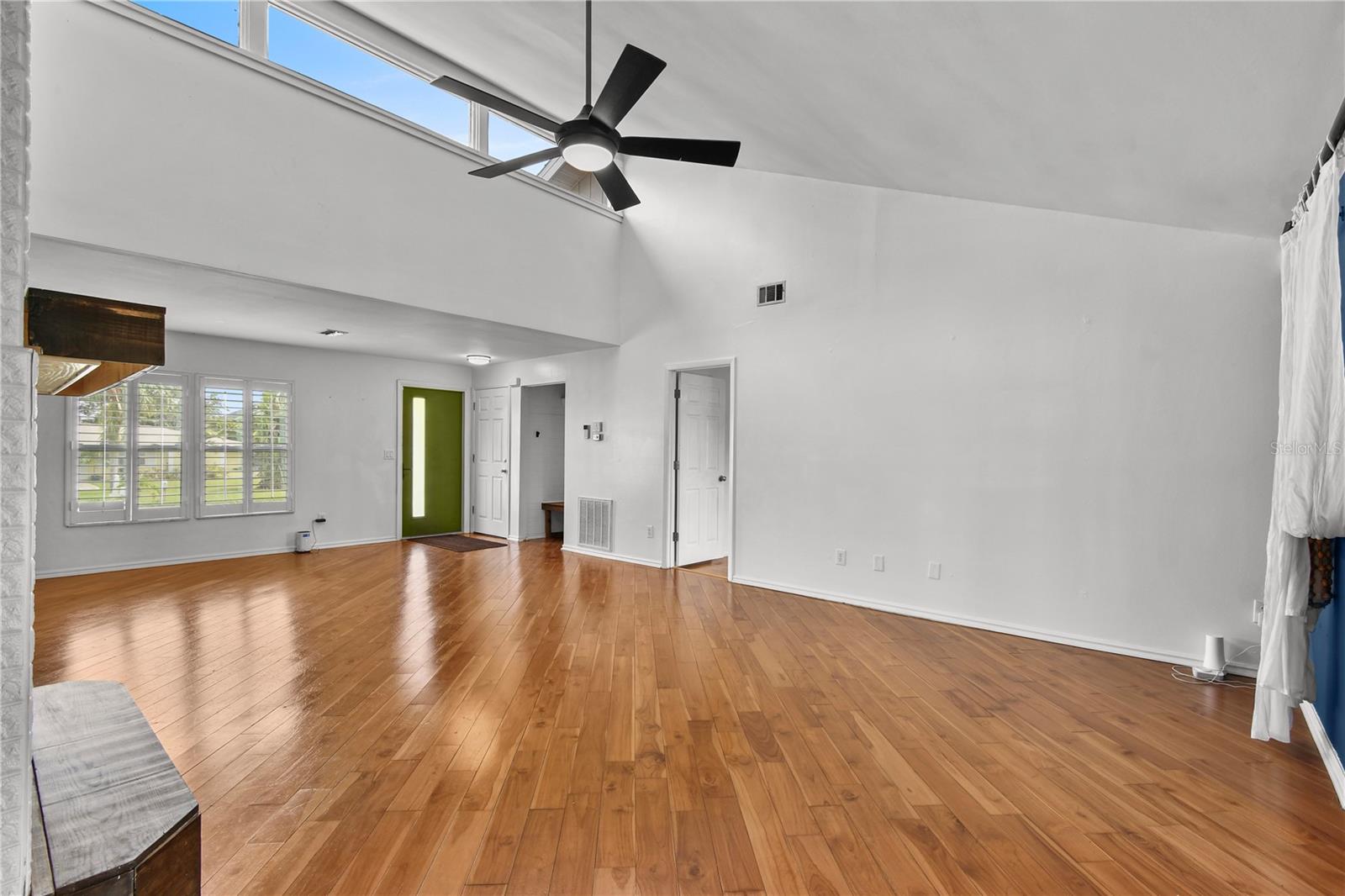 Image 75 of 87 For 354 Willow Lane