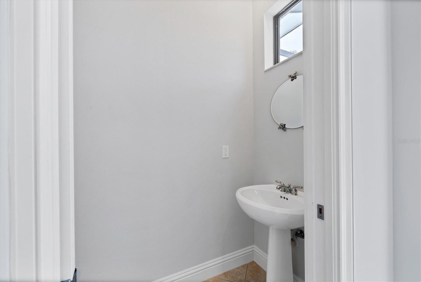 Image 31 of 60 For 13818 Milan Terrace