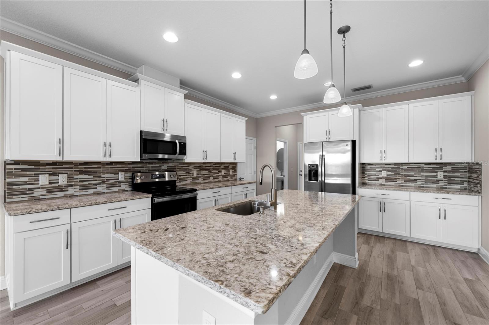 Image 10 of 37 For 5174 78th St Circle E