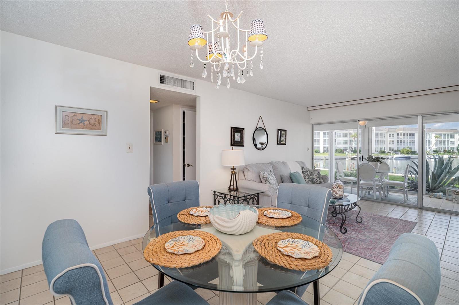 Image 11 of 28 For 4350 Chatham Drive E106