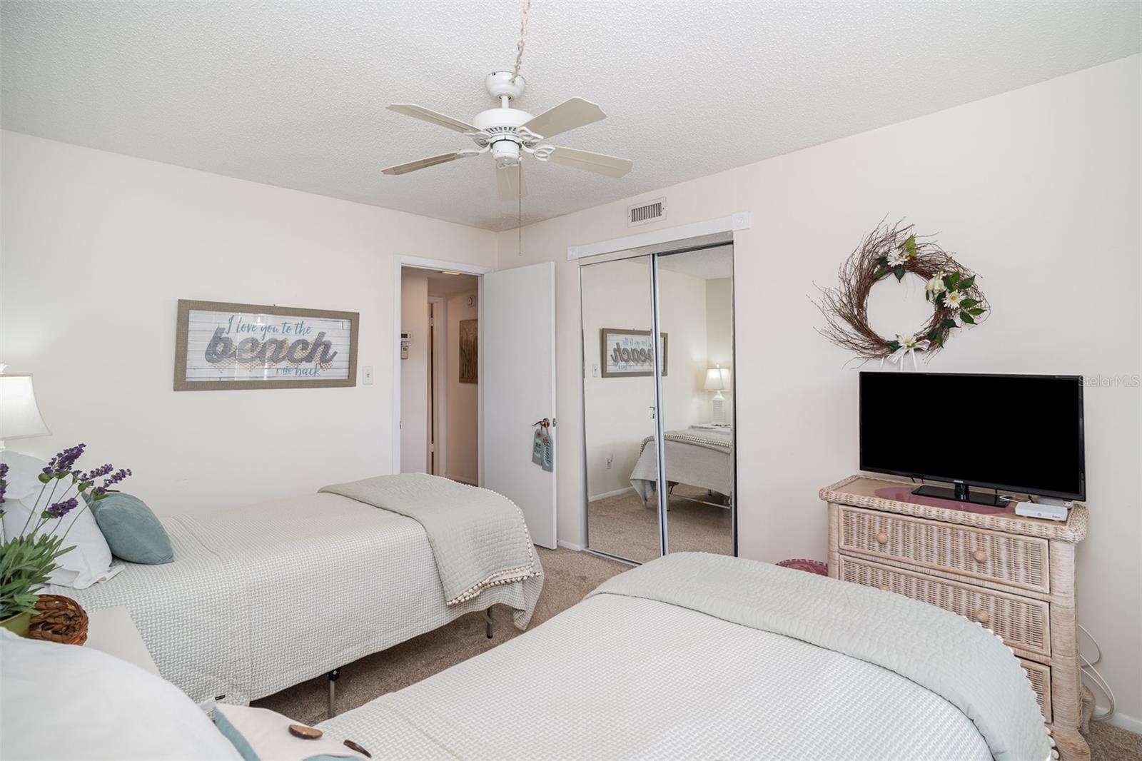 Image 17 of 28 For 4350 Chatham Drive E106