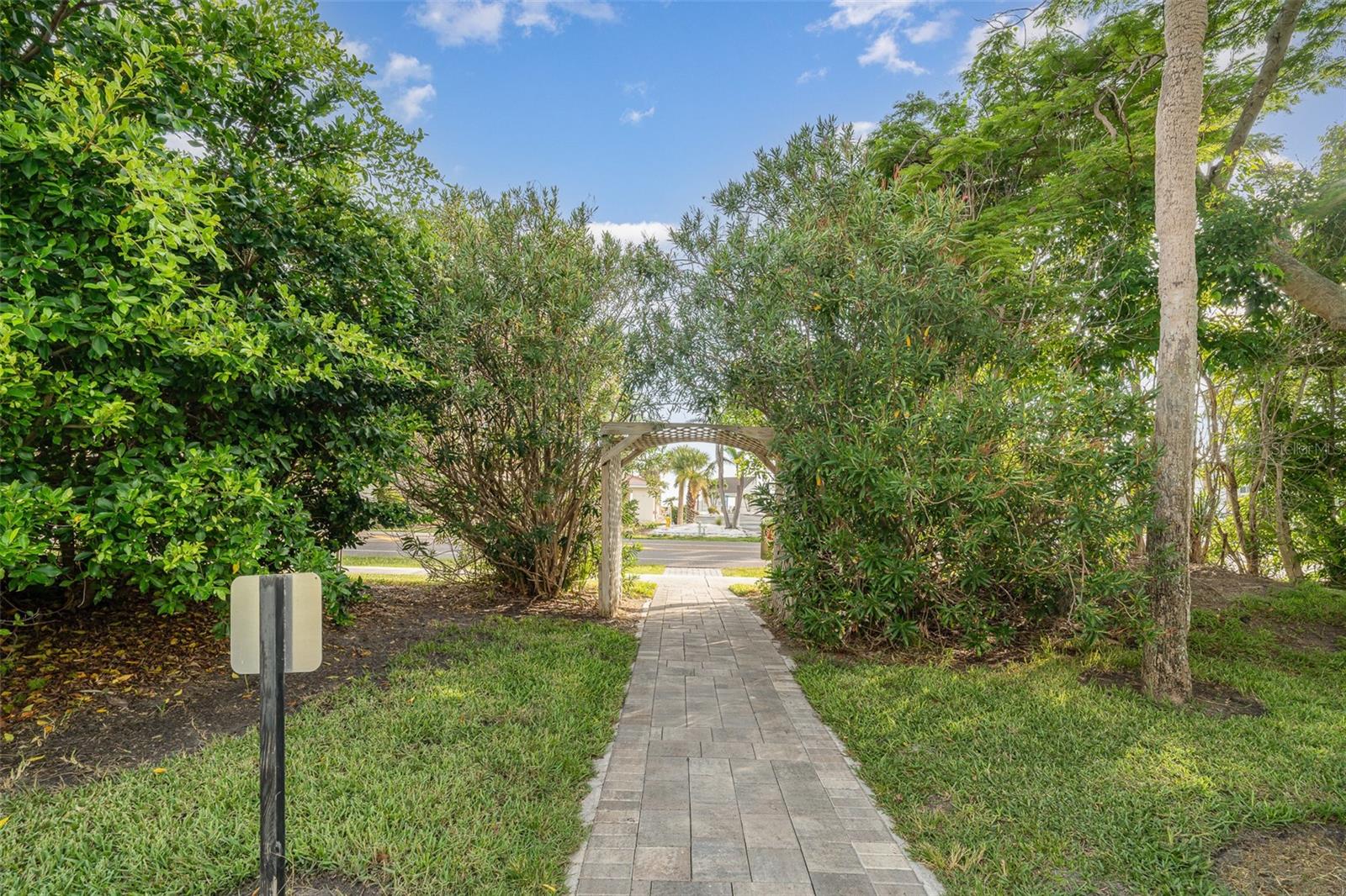 Image 23 of 28 For 4350 Chatham Drive E106