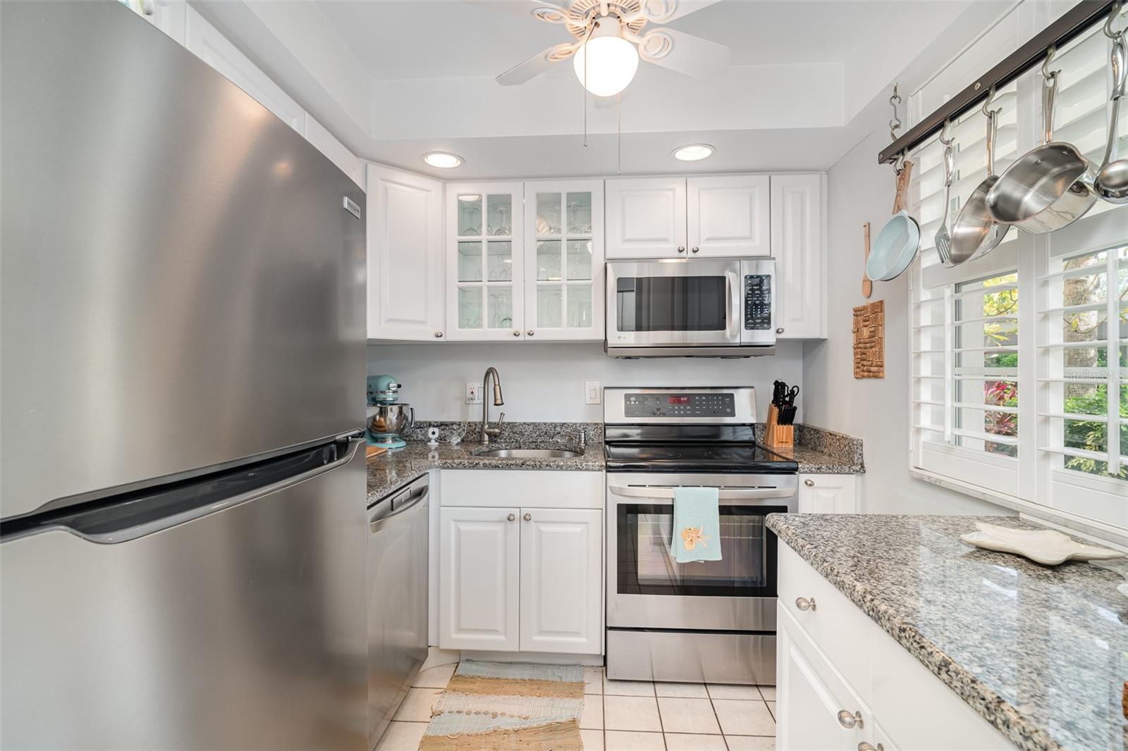Image 5 of 28 For 4350 Chatham Drive E106