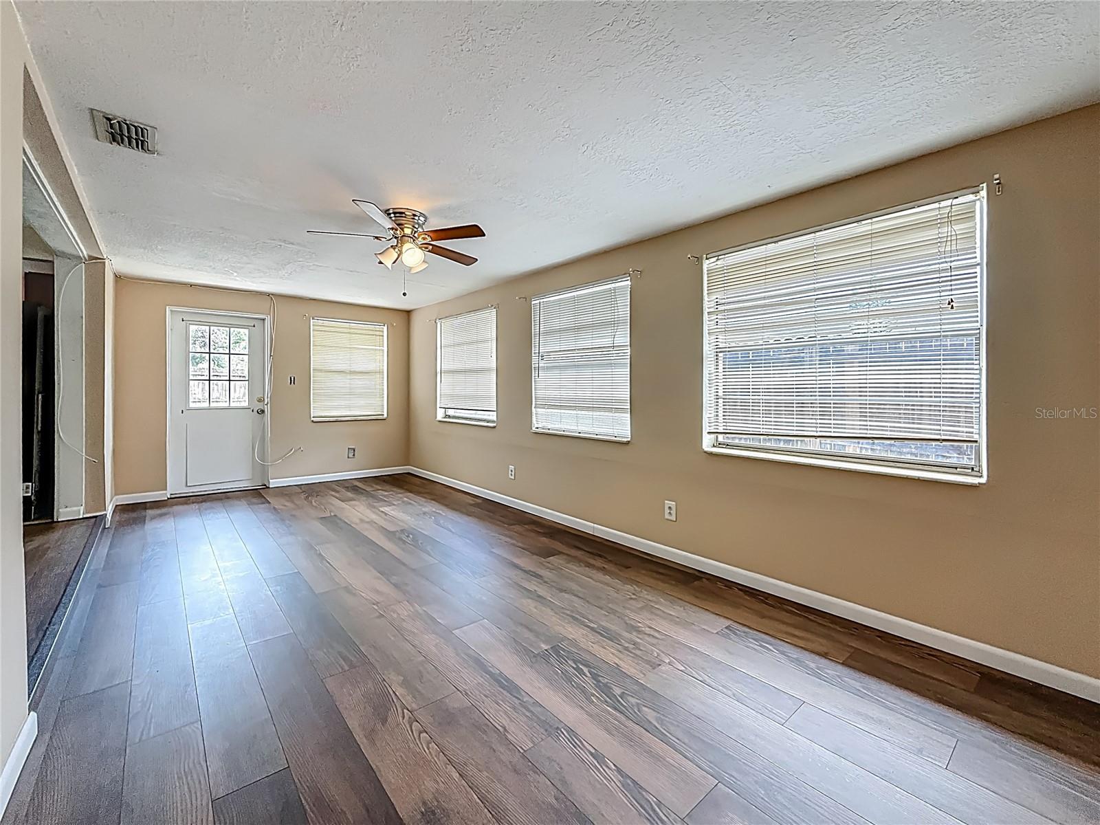 Image 21 of 71 For 1700 63rd Street N