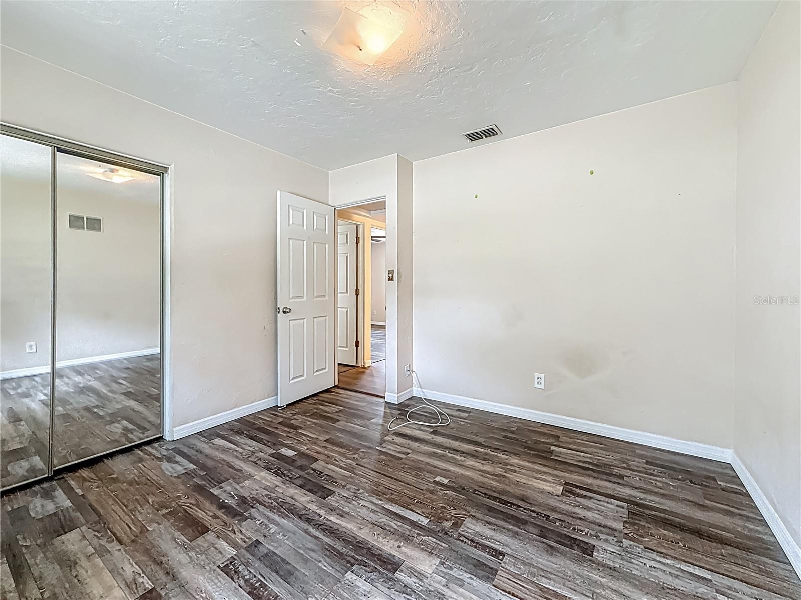 Image 24 of 71 For 1700 63rd Street N
