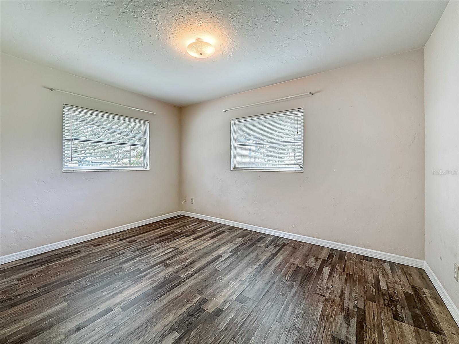 Image 25 of 71 For 1700 63rd Street N