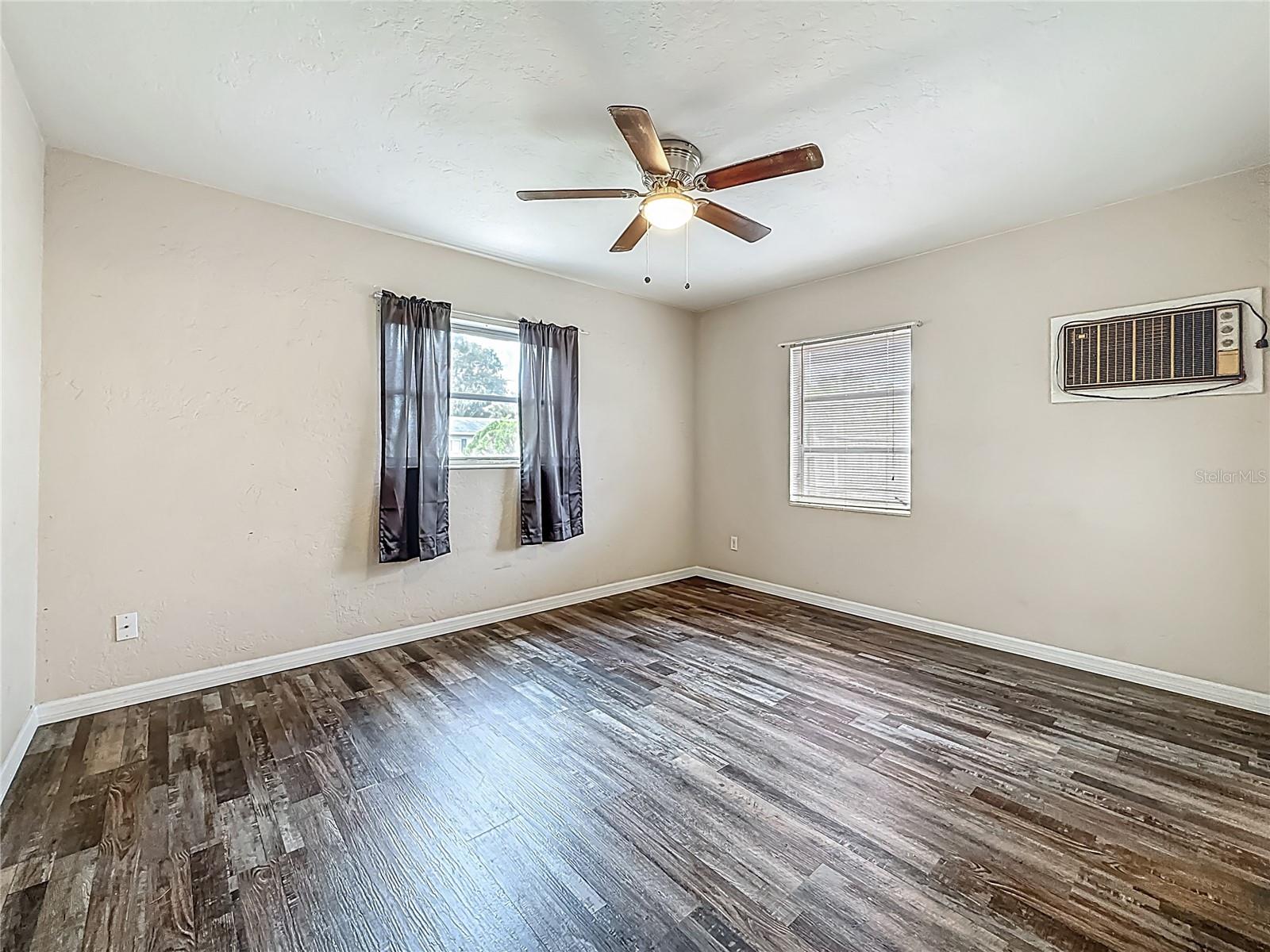 Image 30 of 71 For 1700 63rd Street N
