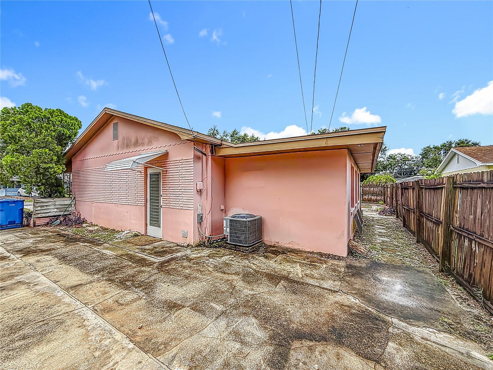 Image 45 of 71 For 1700 63rd Street N