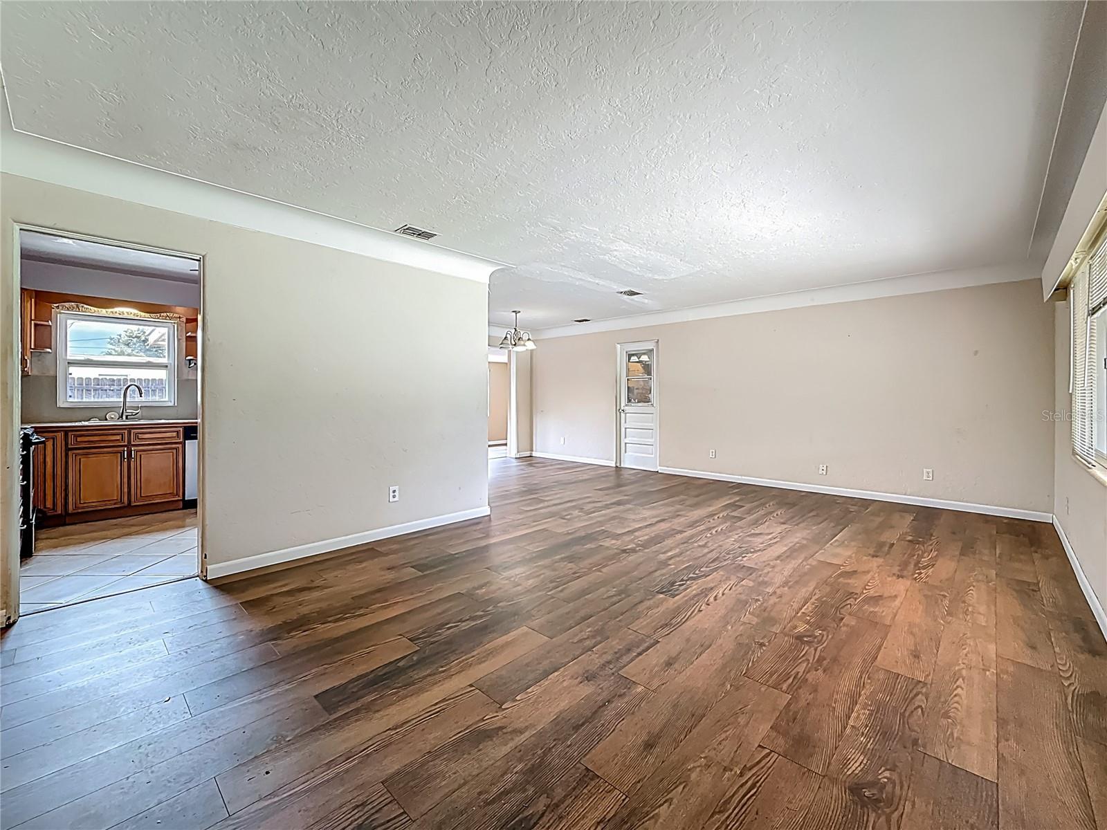 Image 7 of 71 For 1700 63rd Street N