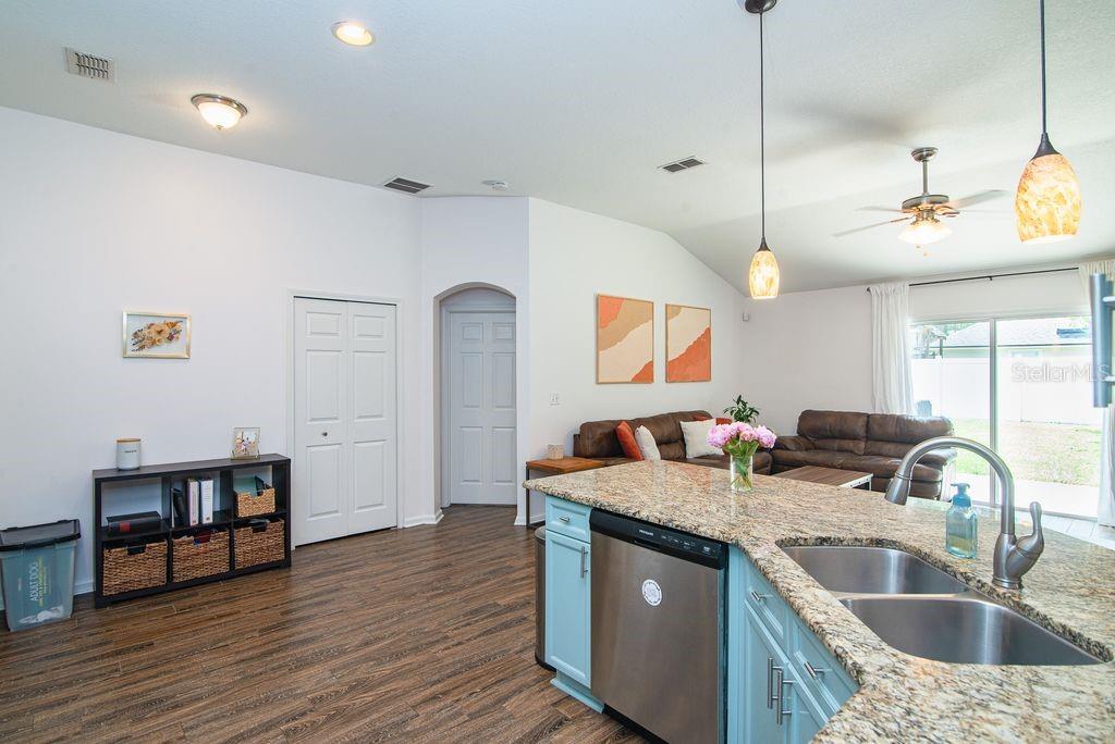 Image 10 of 41 For 572 Sparrow Branch Circle